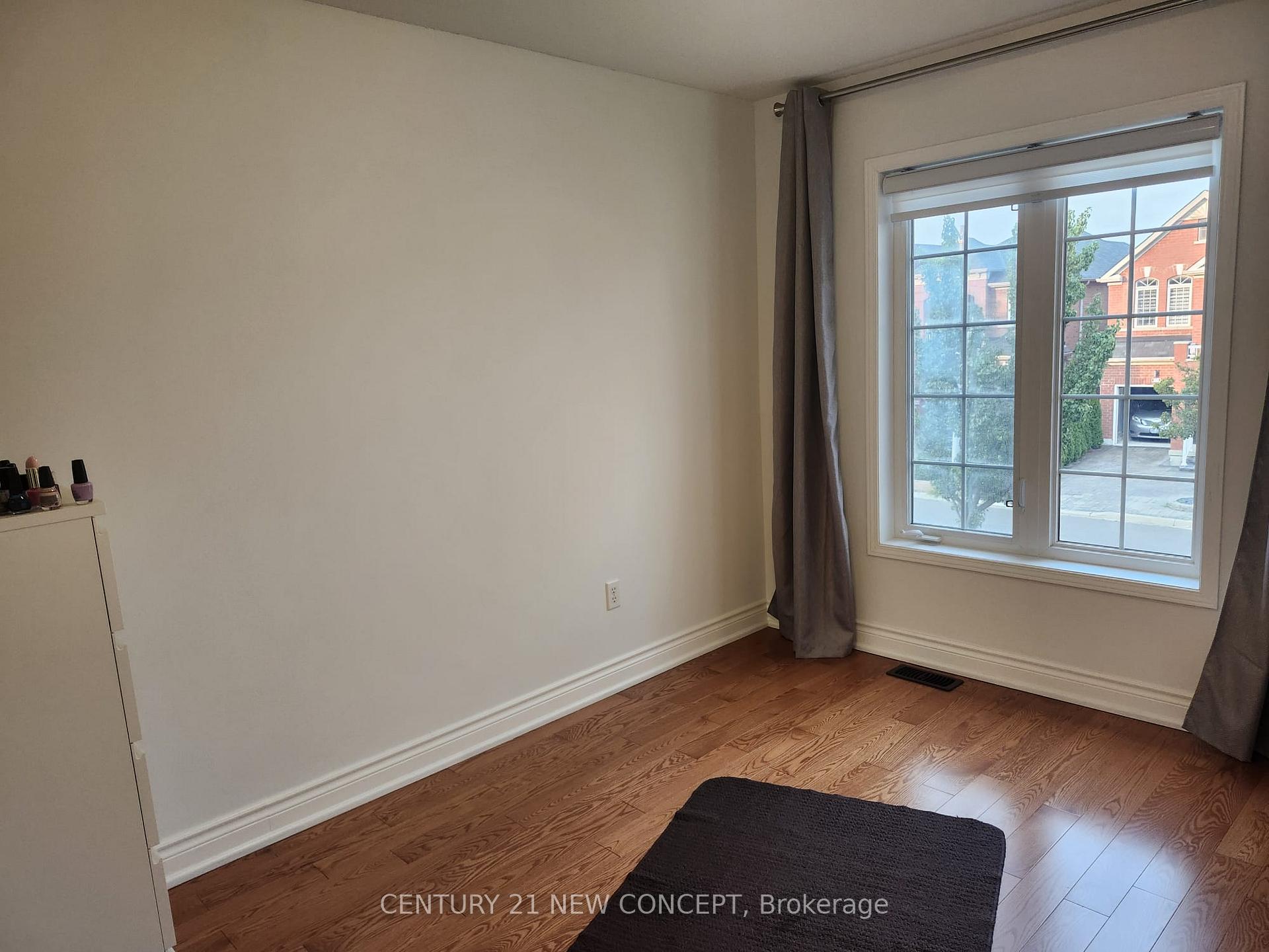 Photo 9 of 101 Big Hill Crescent, Vaughan, Patterson — HOMEH