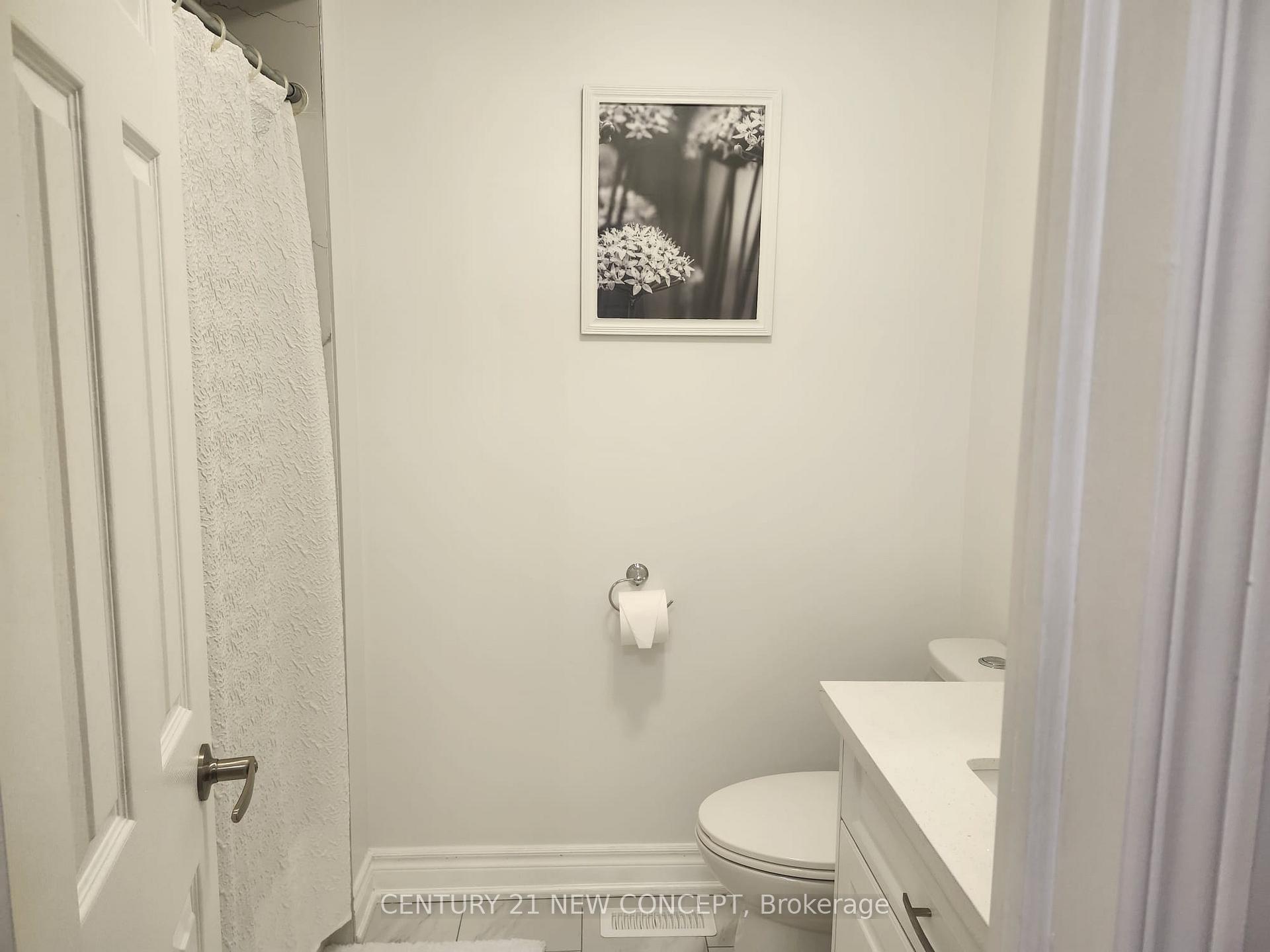 Photo 12 of 101 Big Hill Crescent, Vaughan, Patterson — HOMEH