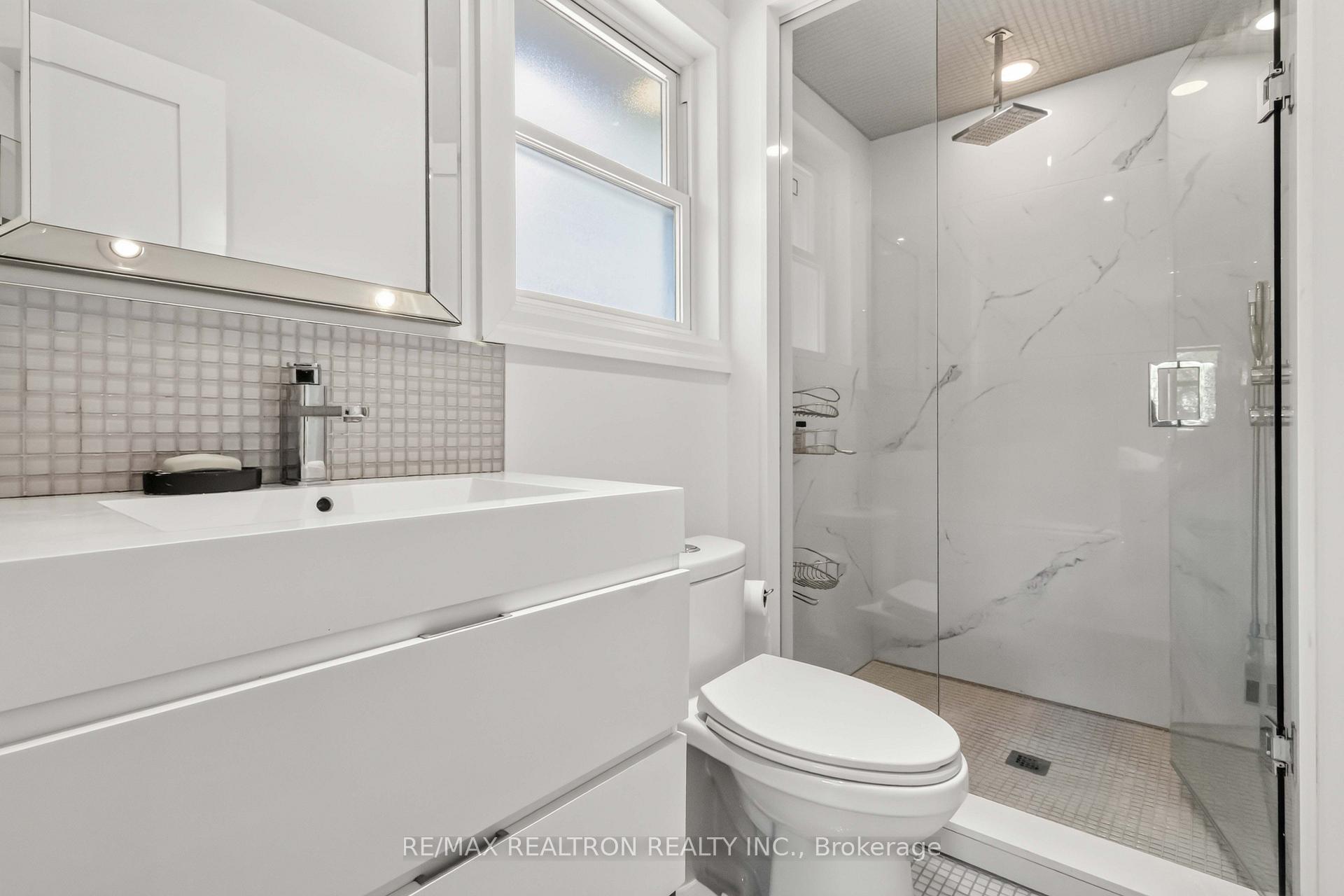 Photo 15 of 219 Bay Thorn Drive, Markham, Royal Orchard — HOMEH