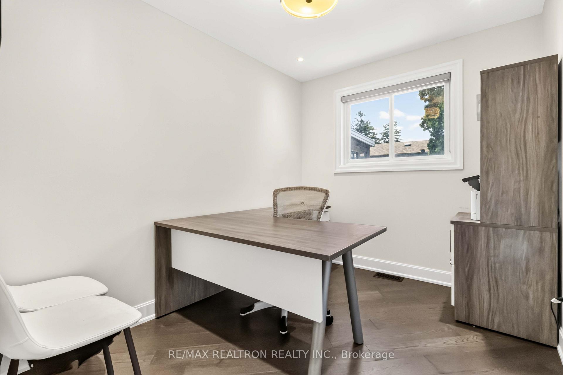 Photo 18 of 219 Bay Thorn Drive, Markham, Royal Orchard — HOMEH