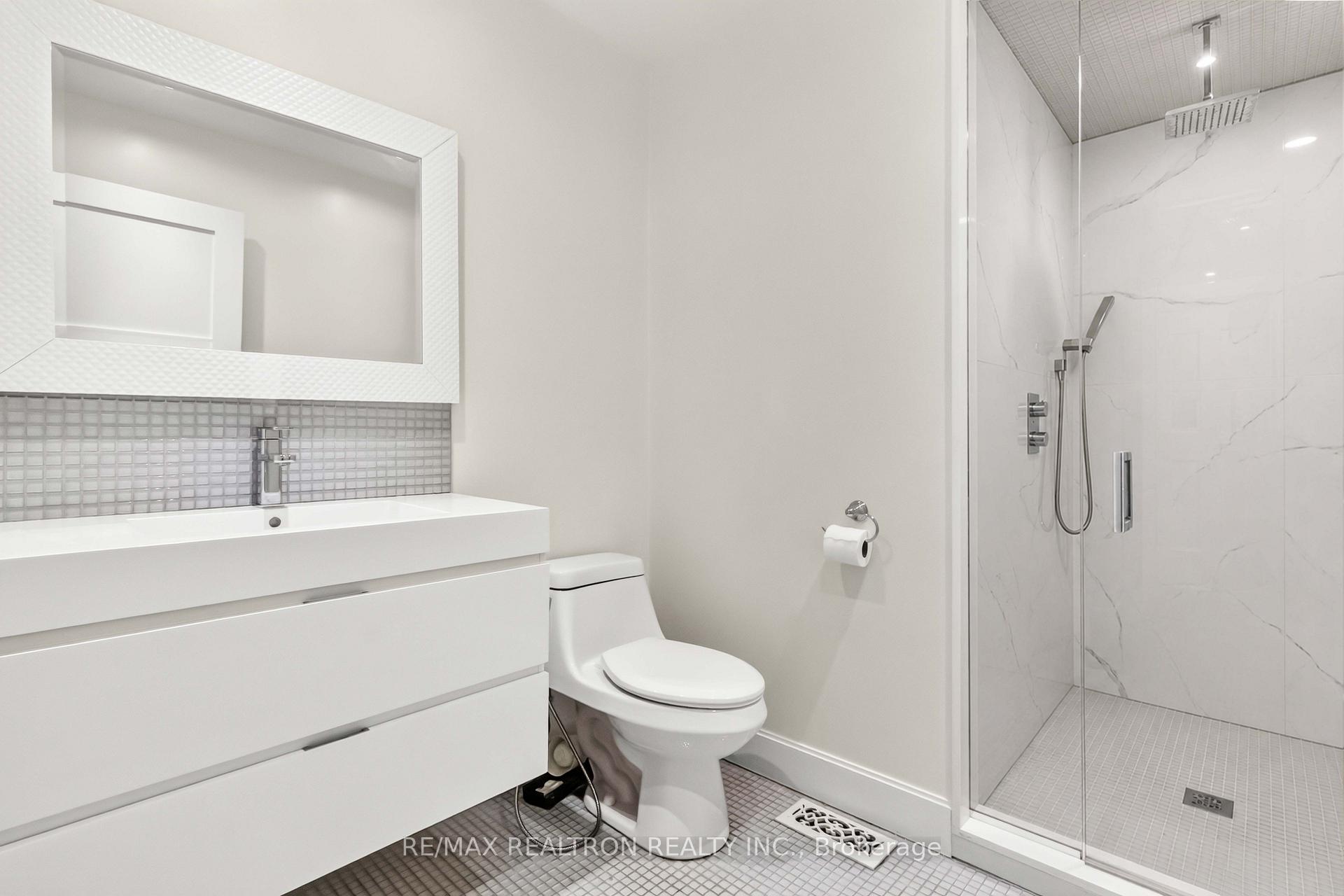 Photo 20 of 219 Bay Thorn Drive, Markham, Royal Orchard — HOMEH