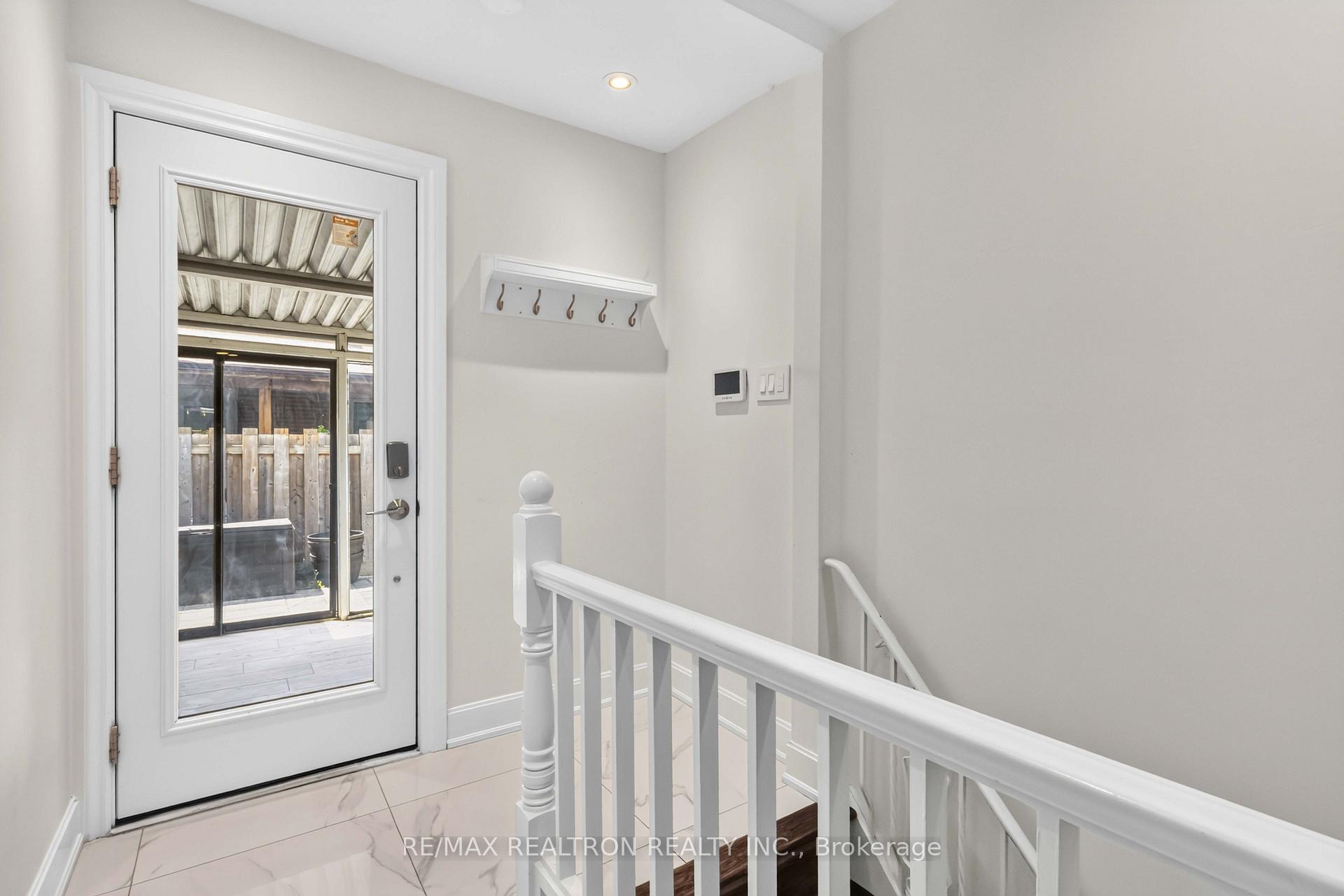 Photo 21 of 219 Bay Thorn Drive, Markham, Royal Orchard — HOMEH