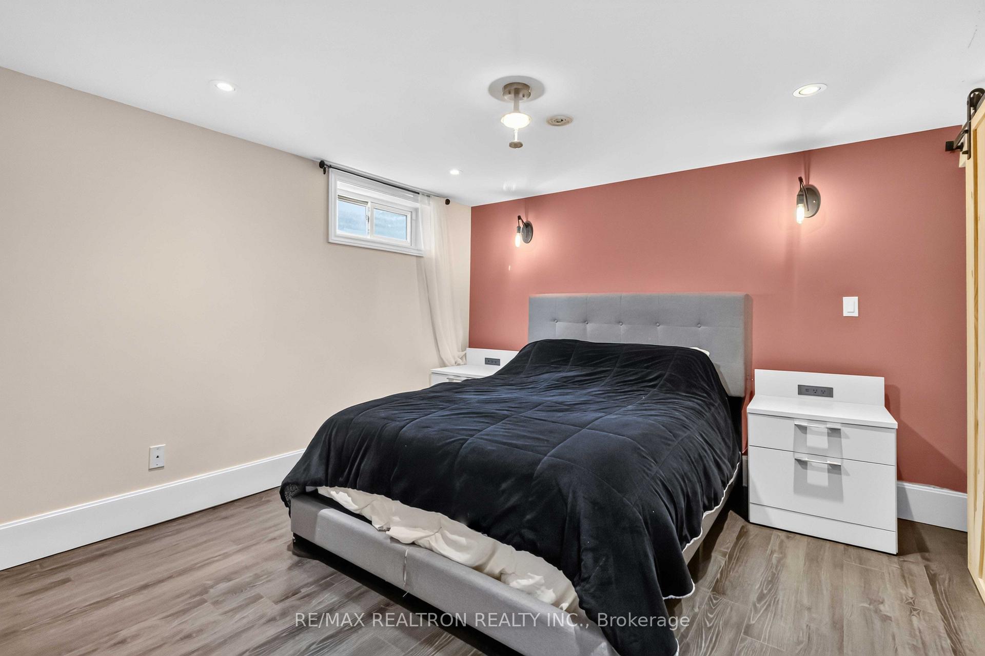 Photo 26 of 219 Bay Thorn Drive, Markham, Royal Orchard — HOMEH