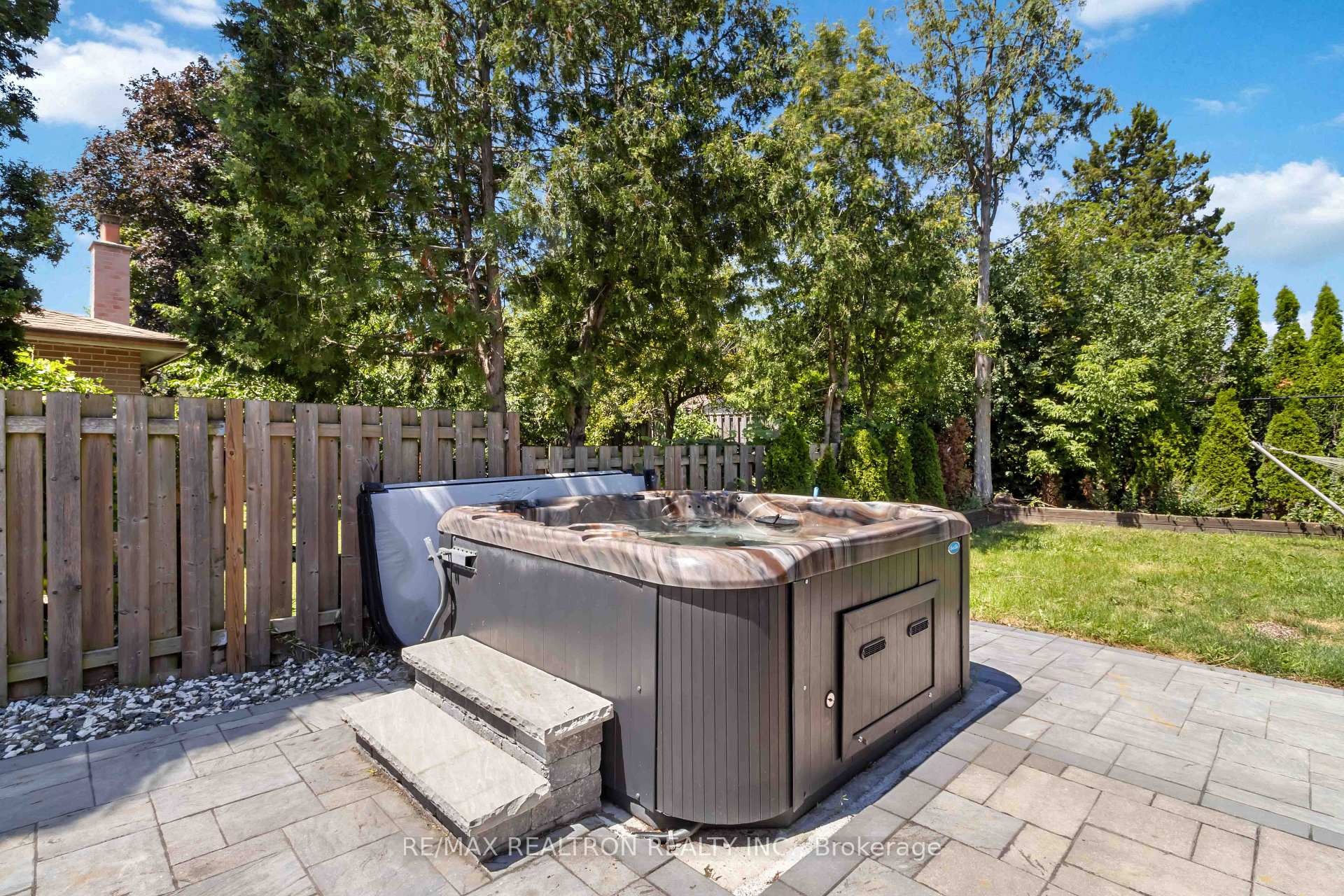 Photo 31 of 219 Bay Thorn Drive, Markham, Royal Orchard — HOMEH