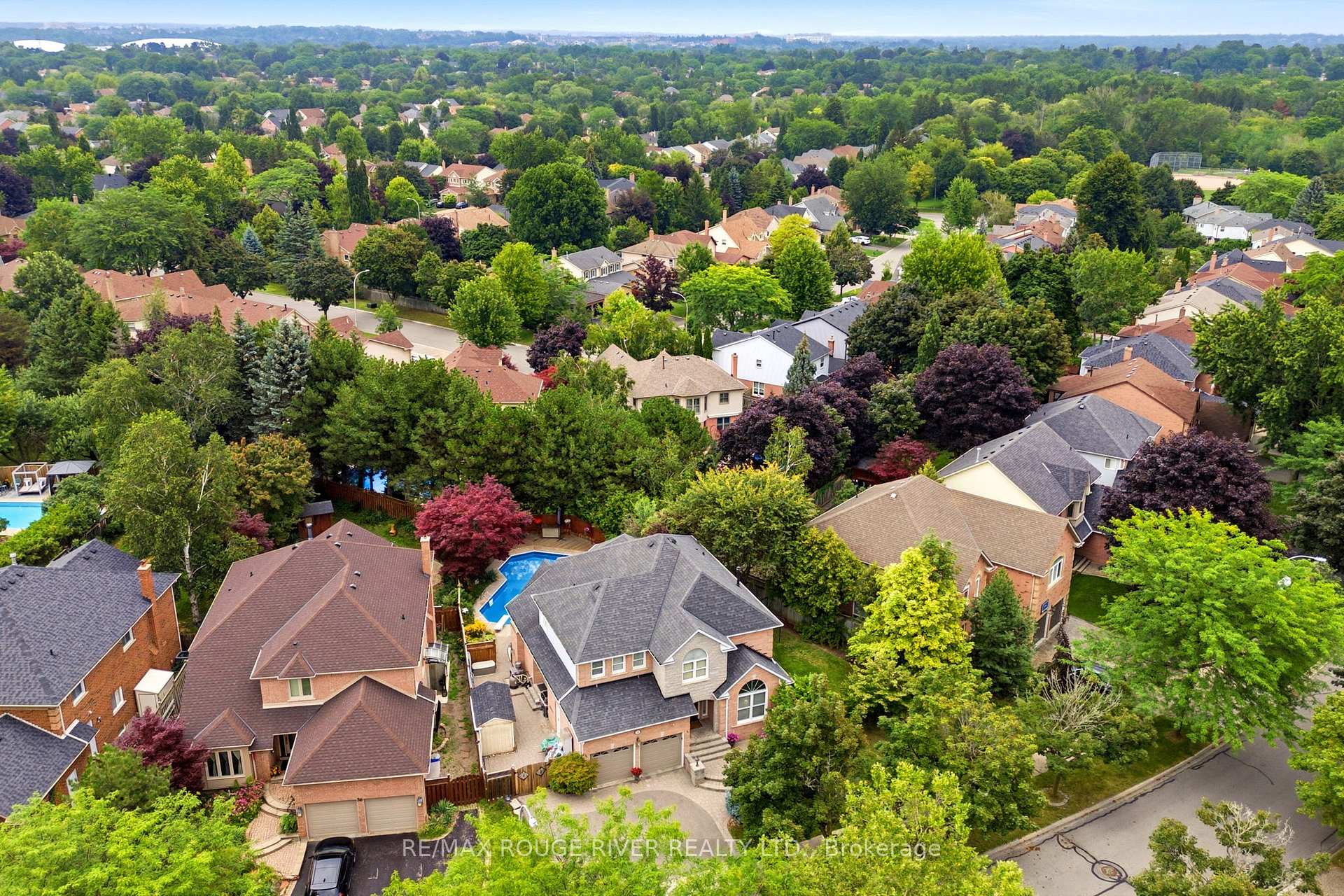 Photo 4 of 34 Kennett Drive, Whitby, Lynde Creek — HOMEH