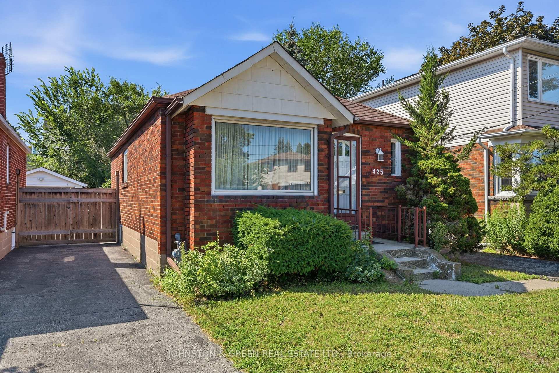 Photo 1 of 425 O'Connor Drive, Toronto, East York — HOMEH