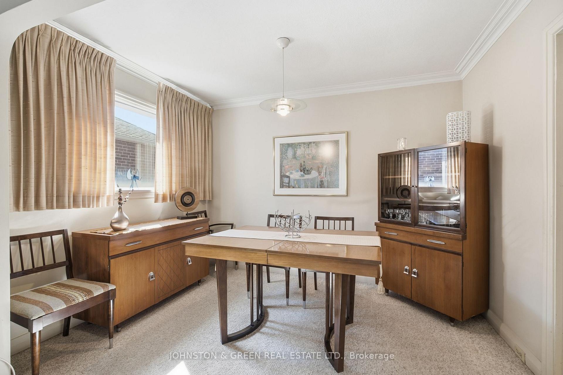Photo 9 of 425 O'Connor Drive, Toronto, East York — HOMEH
