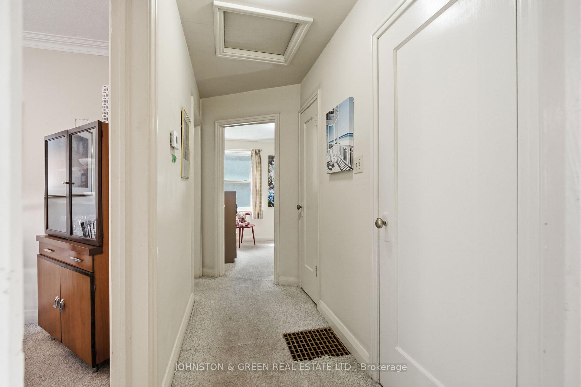 Photo 17 of 425 O'Connor Drive, Toronto, East York — HOMEH