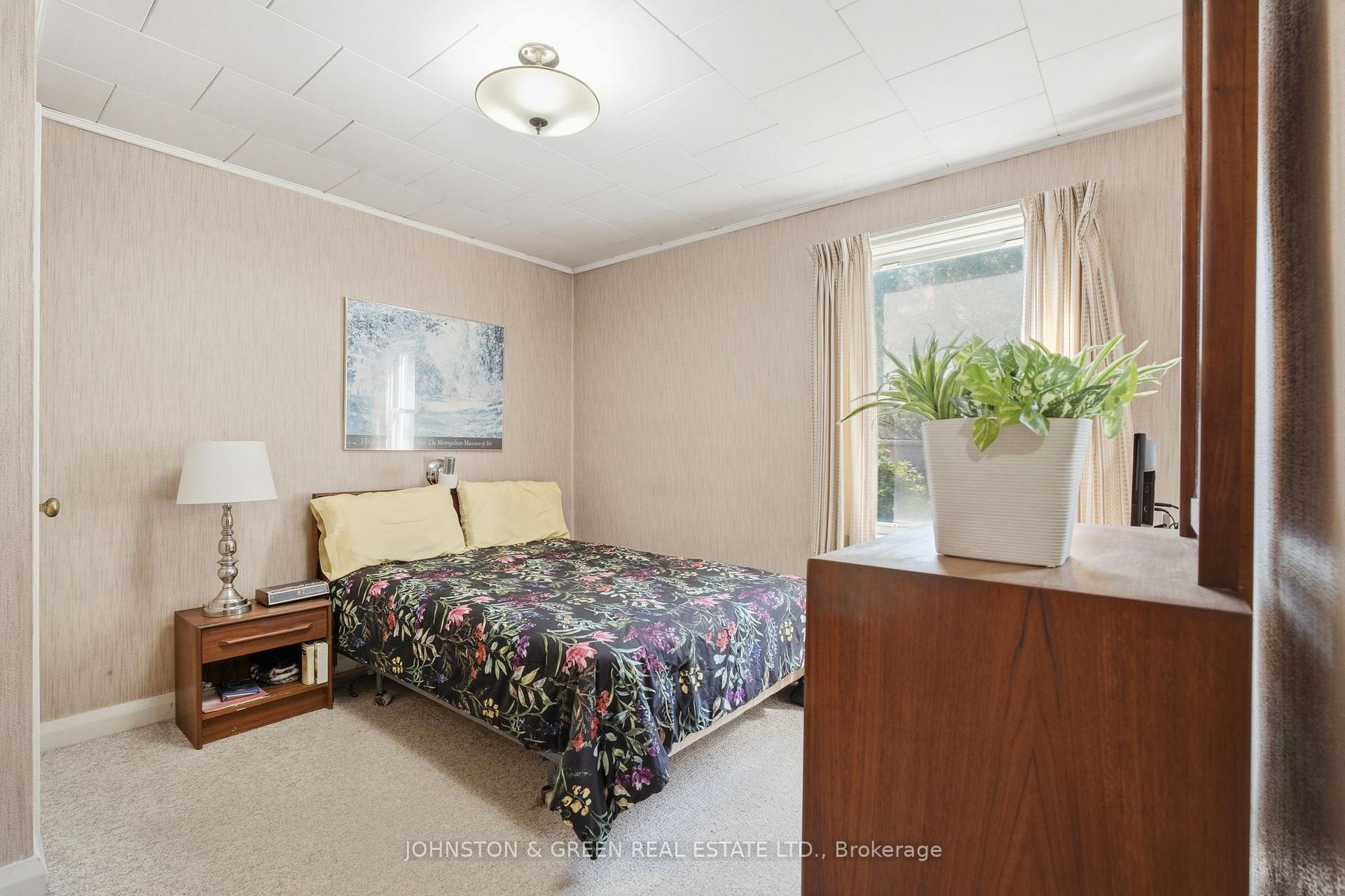 Photo 18 of 425 O'Connor Drive, Toronto, East York — HOMEH