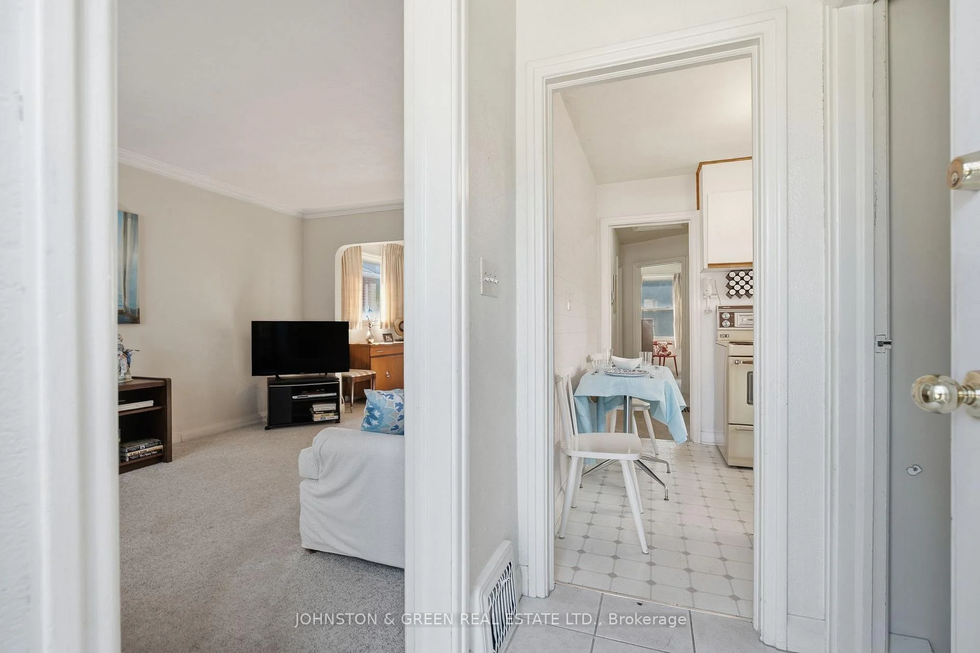 Photo 33 of 425 O'Connor Drive, Toronto, East York — HOMEH