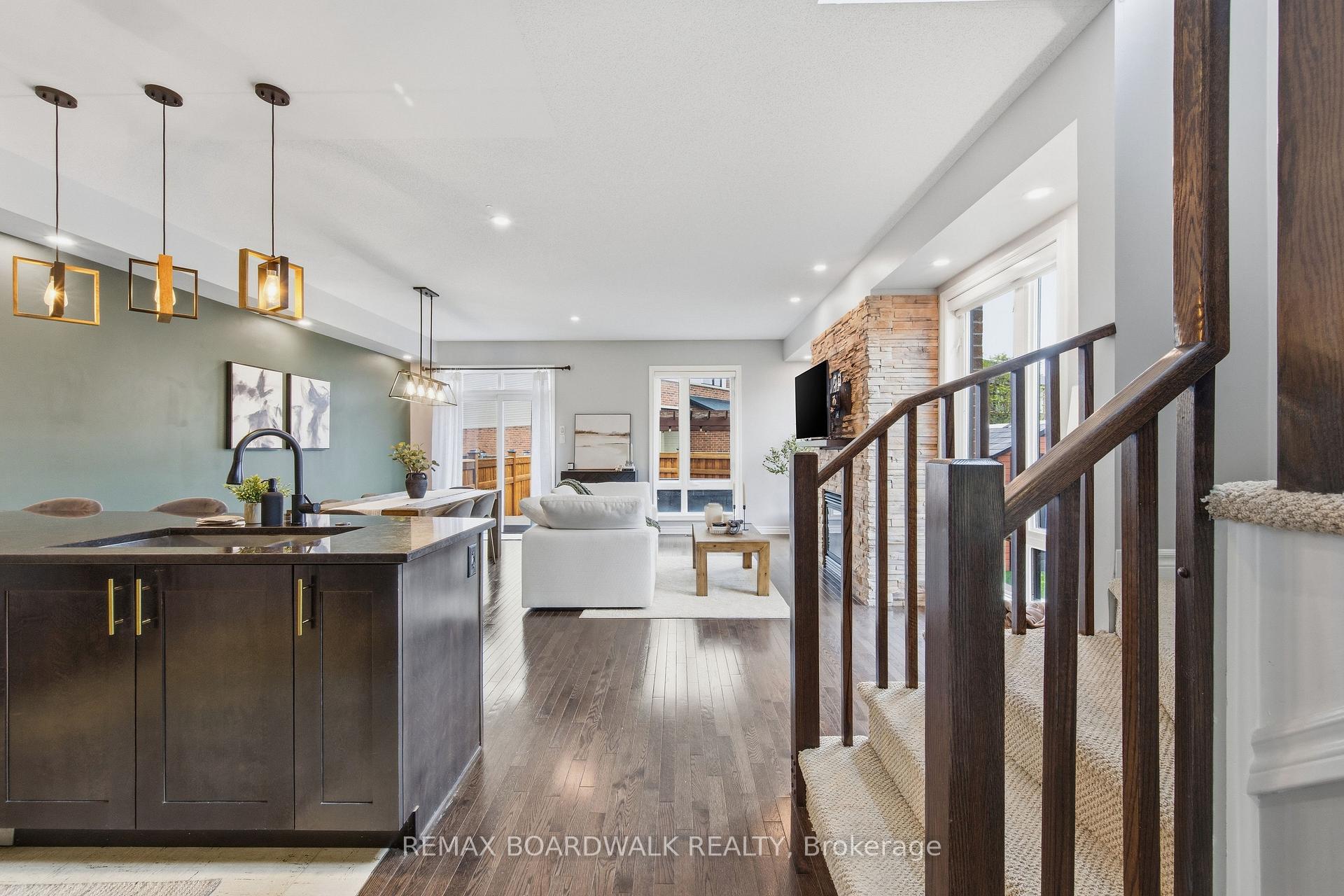 Photo 11 of 375 Cooks Mill Crescent, Ottawa, Riverside South — HOMEH