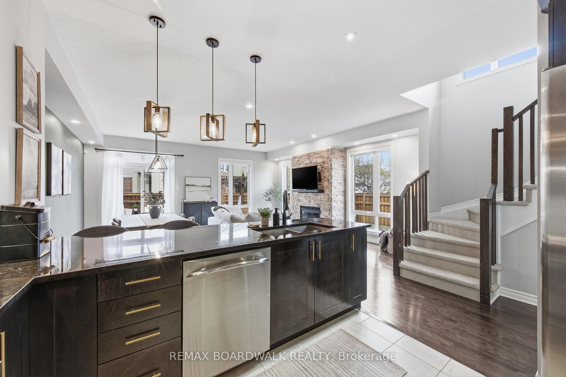 Photo 14 of 375 Cooks Mill Crescent, Ottawa, Riverside South — HOMEH