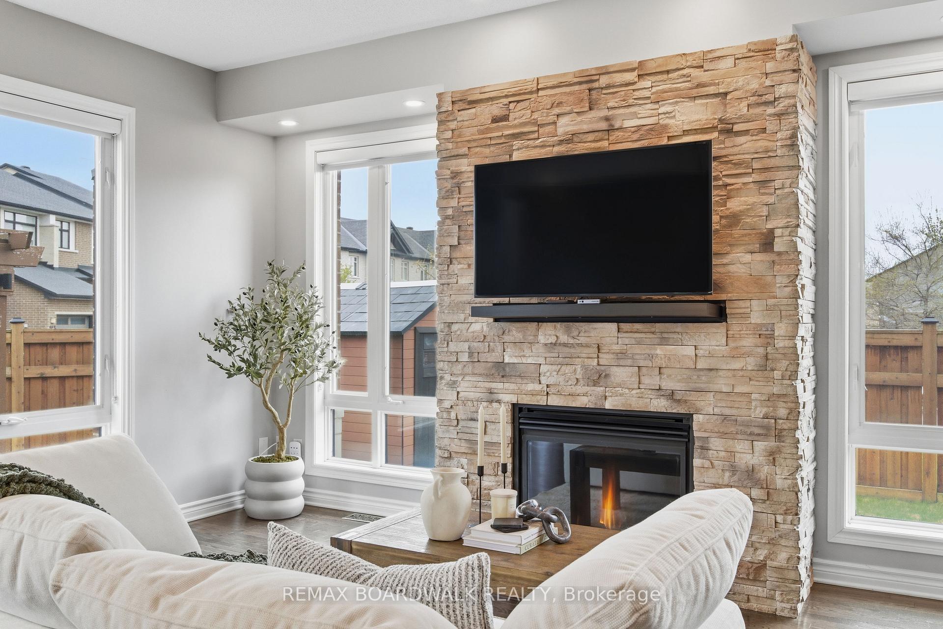 Photo 15 of 375 Cooks Mill Crescent, Ottawa, Riverside South — HOMEH
