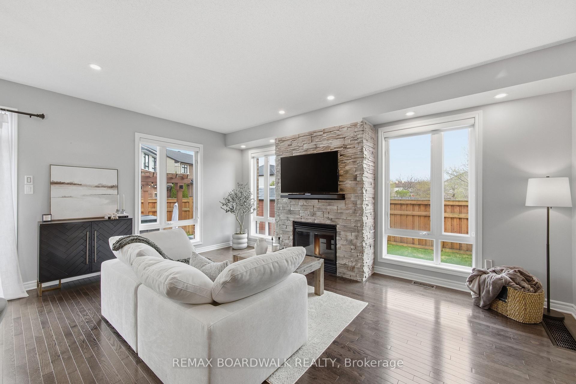 Photo 16 of 375 Cooks Mill Crescent, Ottawa, Riverside South — HOMEH
