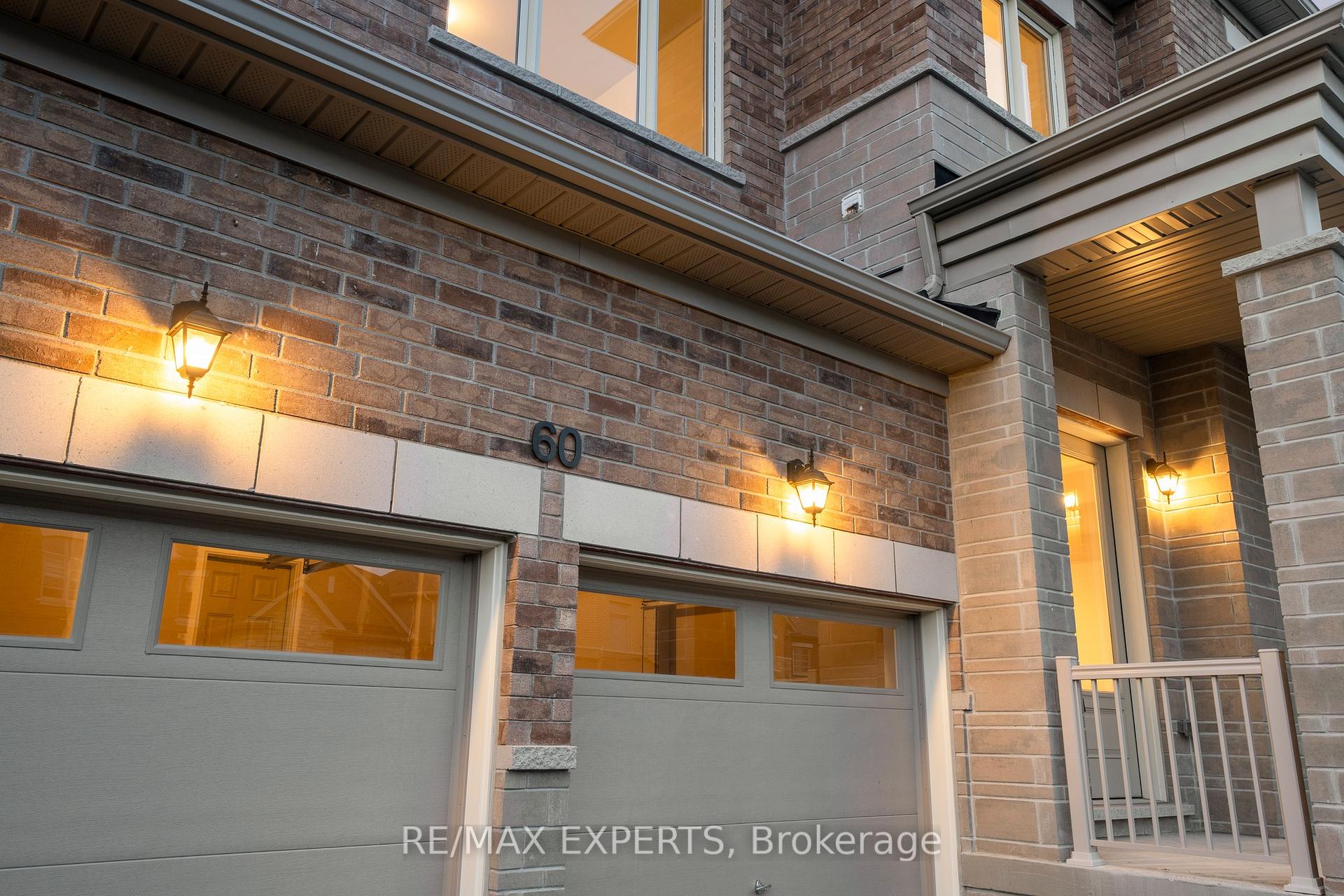 Photo 4 of 60 Bud Leggett Crescent, Georgina, Keswick South — HOMEH
