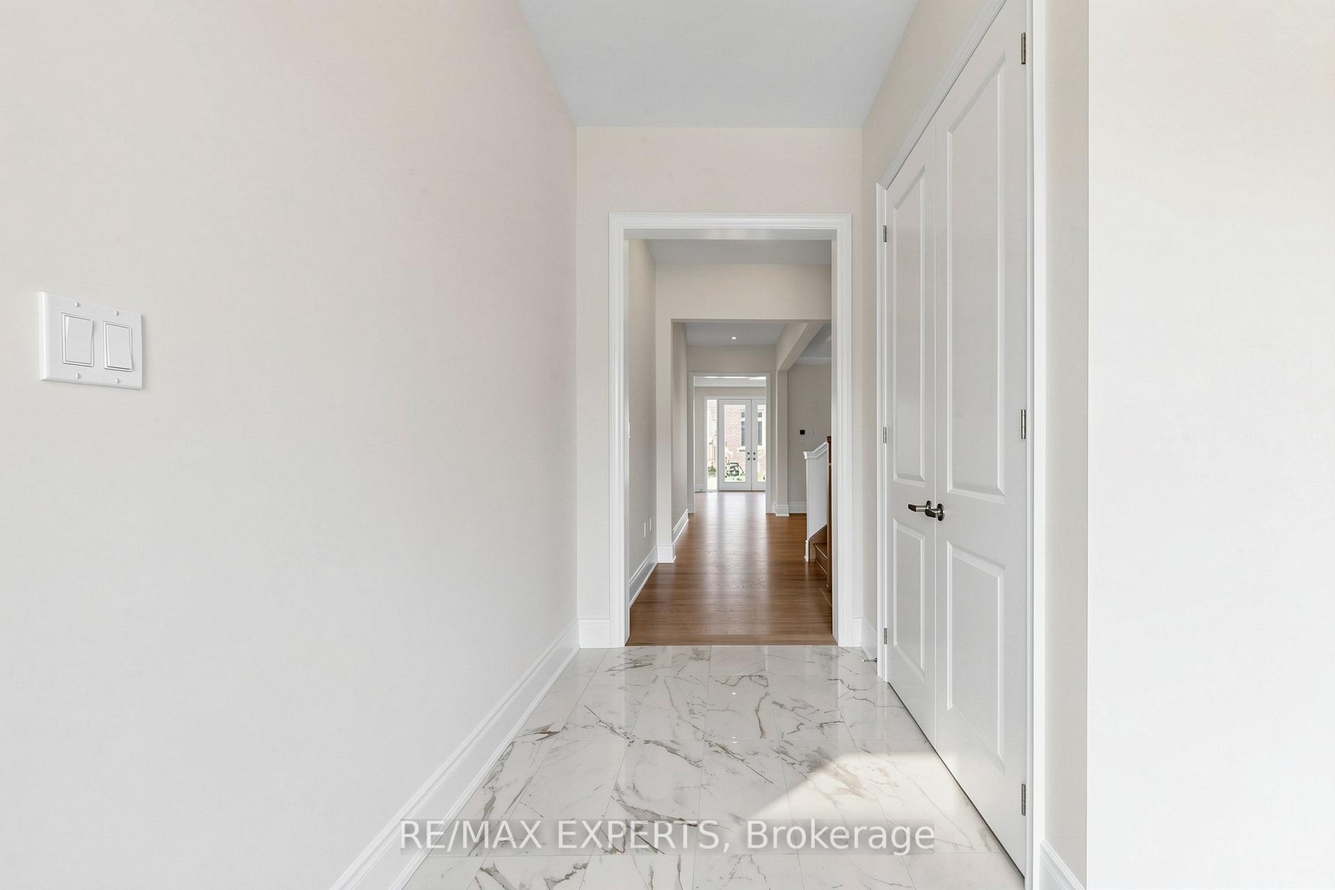Photo 7 of 60 Bud Leggett Crescent, Georgina, Keswick South — HOMEH