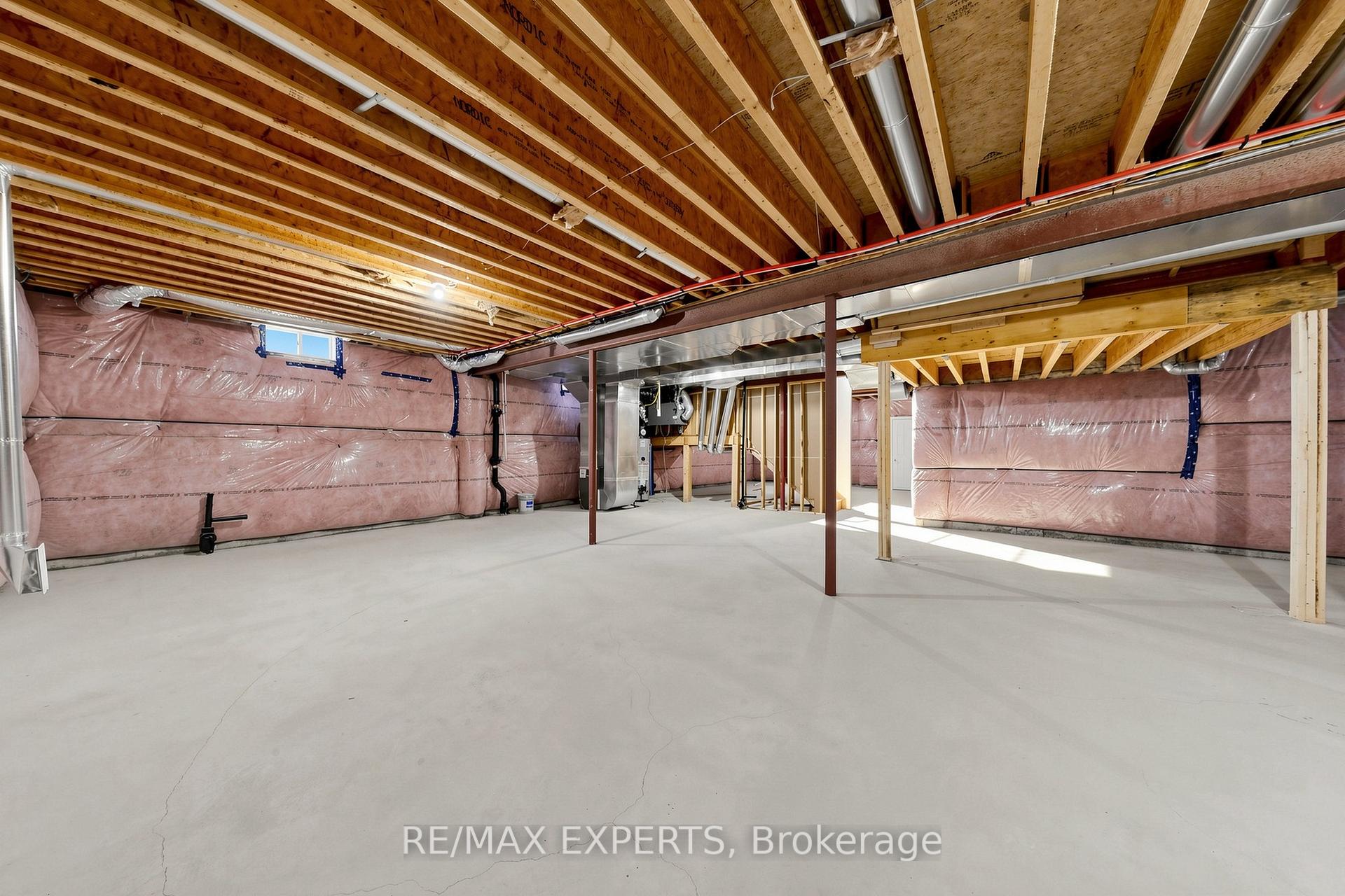 Photo 47 of 60 Bud Leggett Crescent, Georgina, Keswick South — HOMEH