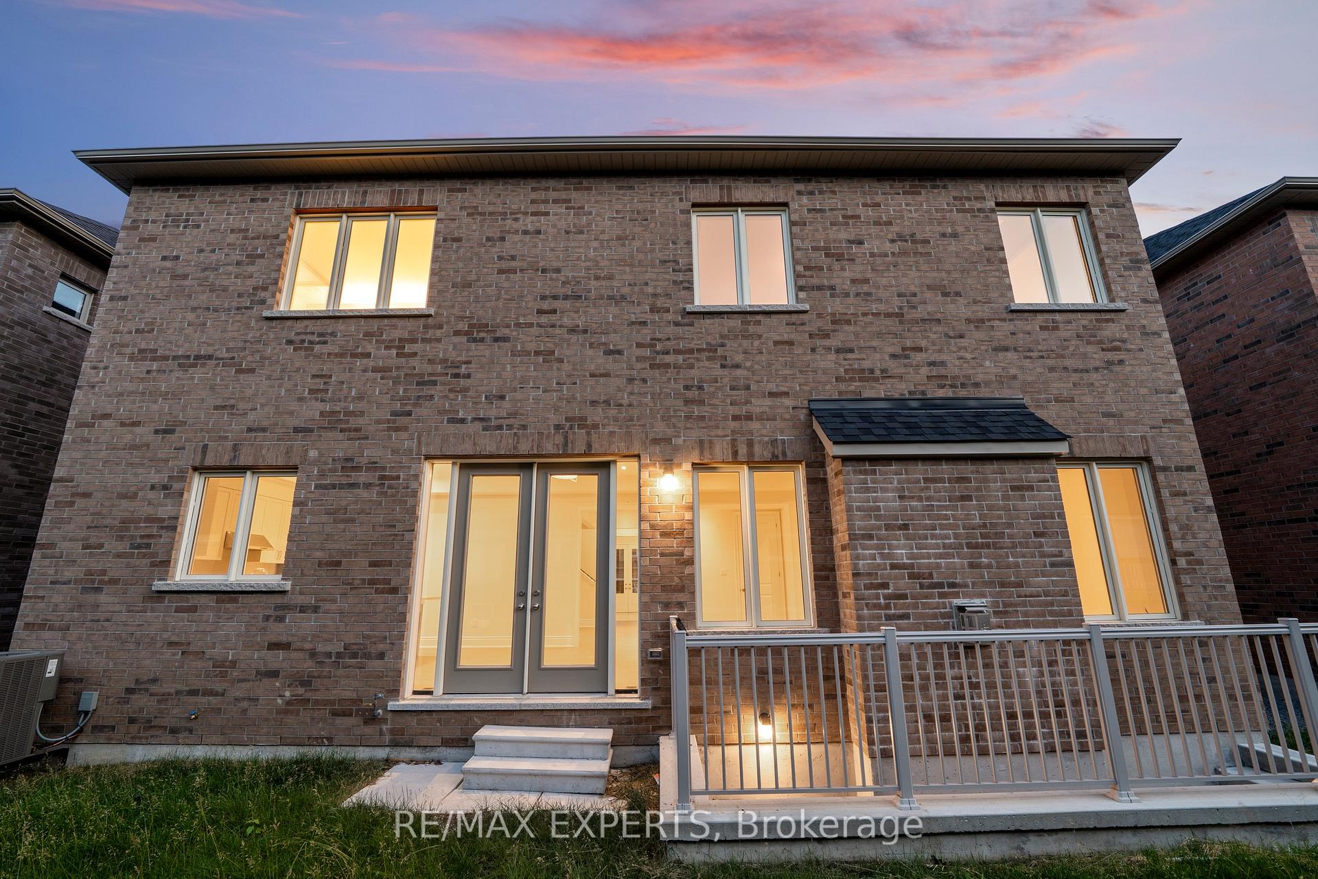 Photo 49 of 60 Bud Leggett Crescent, Georgina, Keswick South — HOMEH