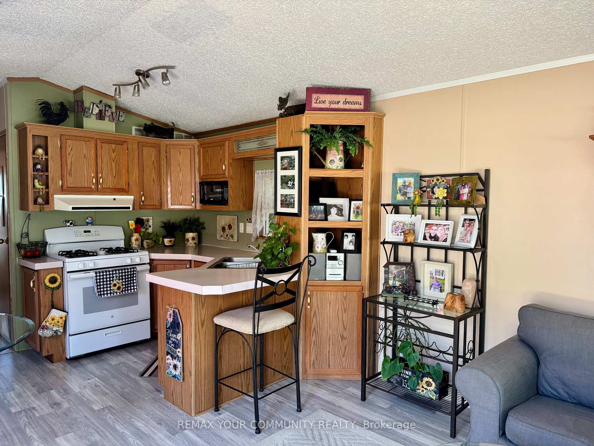 Photo 5 of Unit 324, 285 Crydermans Side Road, Georgina, Baldwin — HOMEH