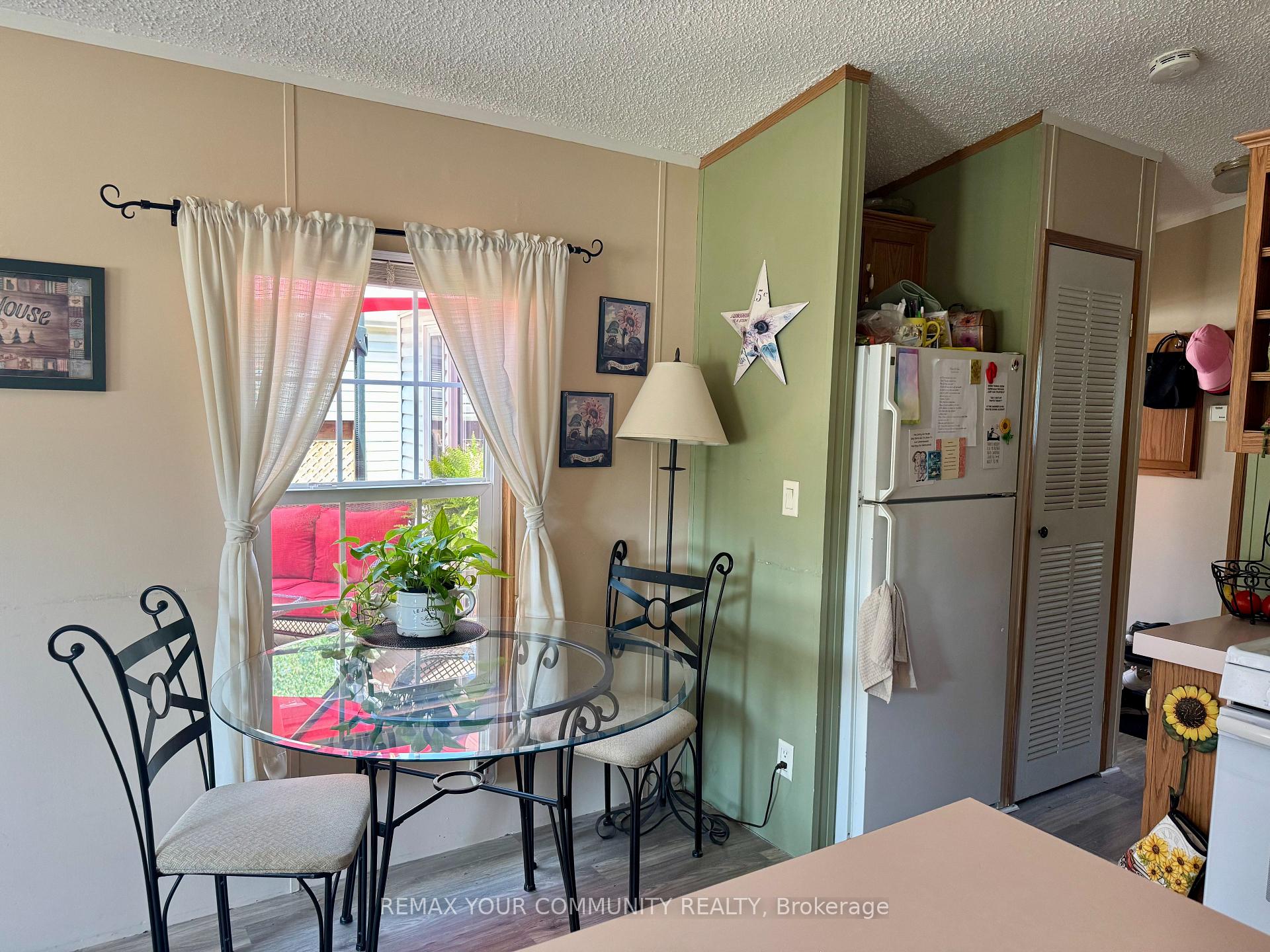 Photo 9 of Unit 324, 285 Crydermans Side Road, Georgina, Baldwin — HOMEH