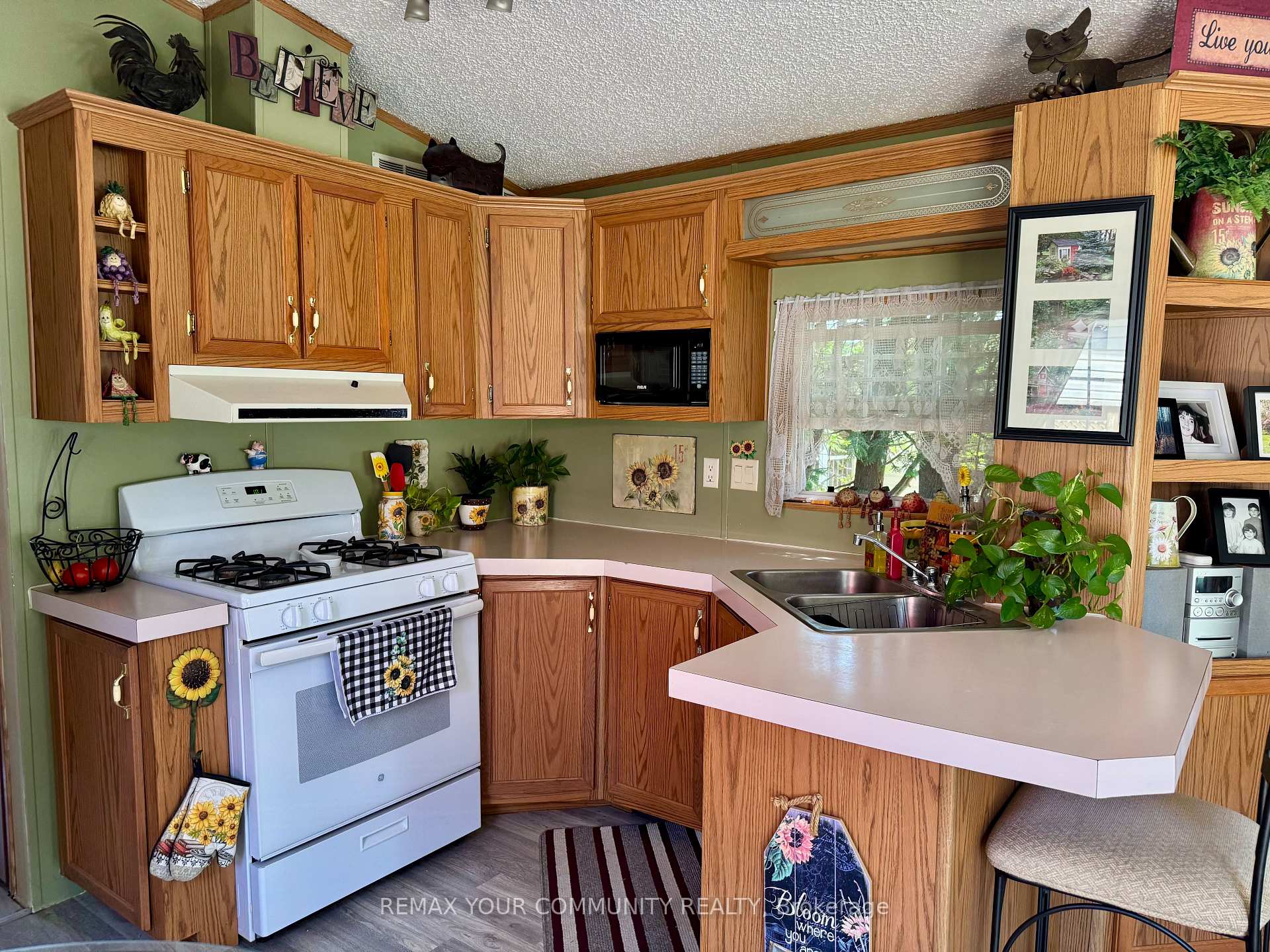 Photo 10 of Unit 324, 285 Crydermans Side Road, Georgina, Baldwin — HOMEH
