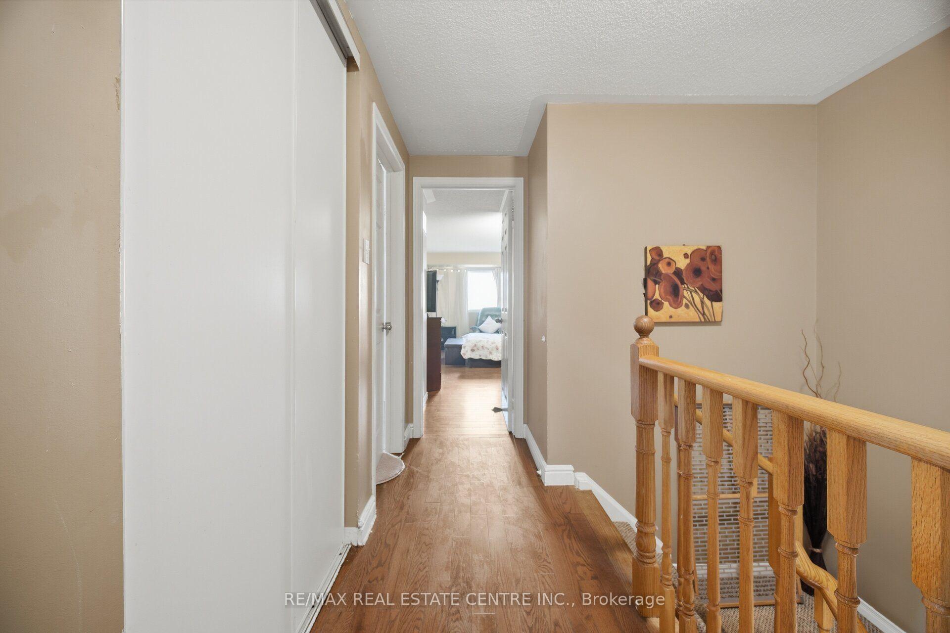 Photo 27 of 40 Langdale Crescent, Brampton, Fletcher's West — HOMEH