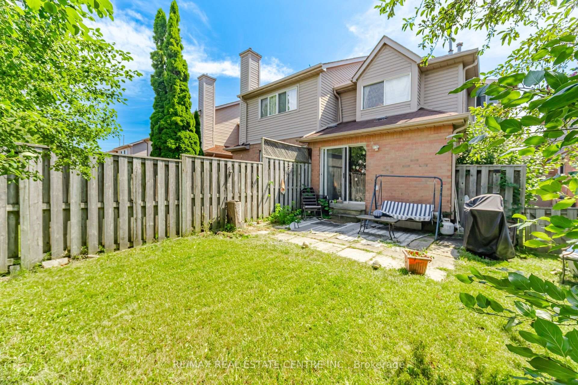 Photo 48 of 40 Langdale Crescent, Brampton, Fletcher's West — HOMEH