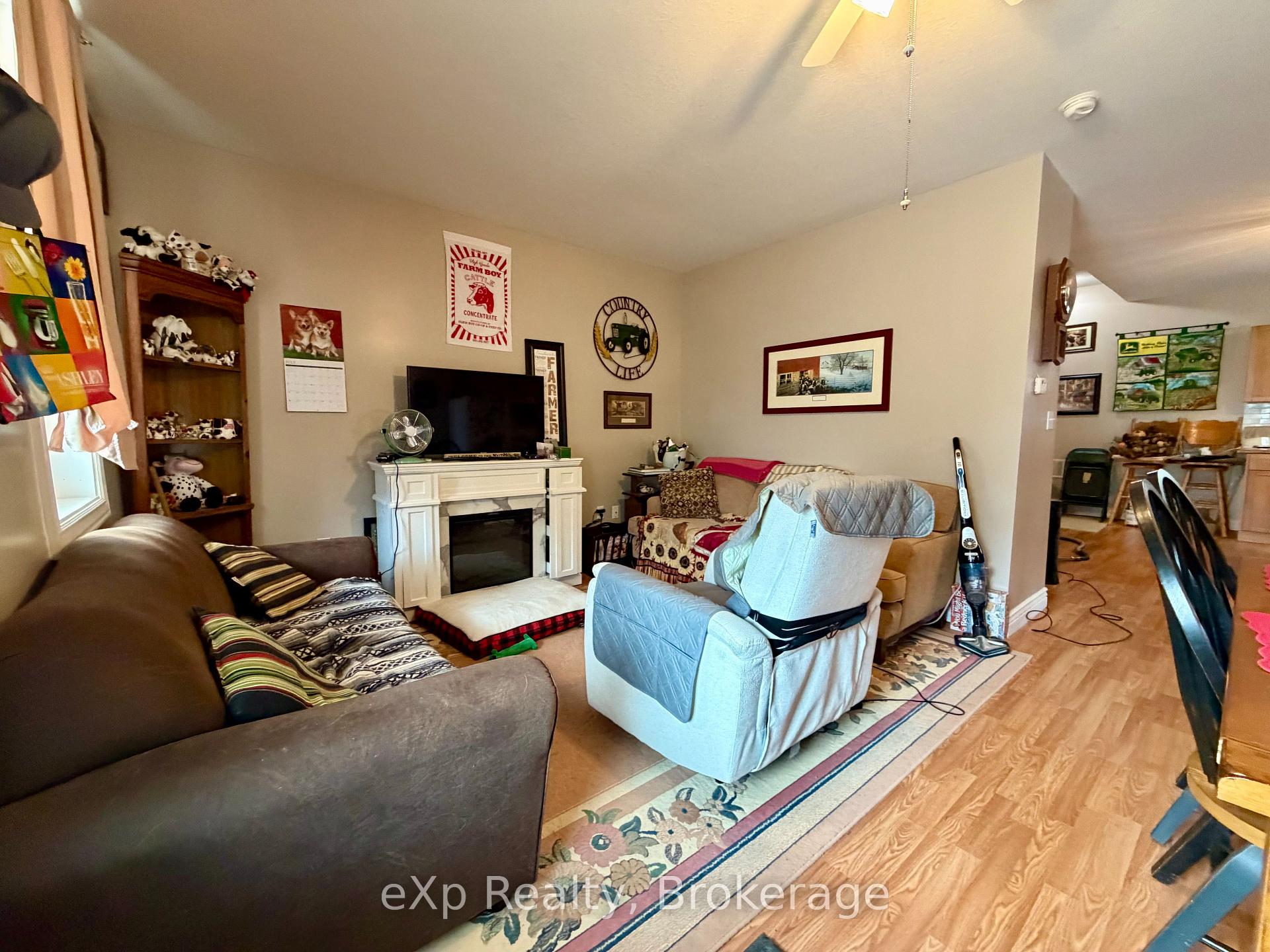 Photo 5 of 118 Elora Street, South Bruce — HOMEH