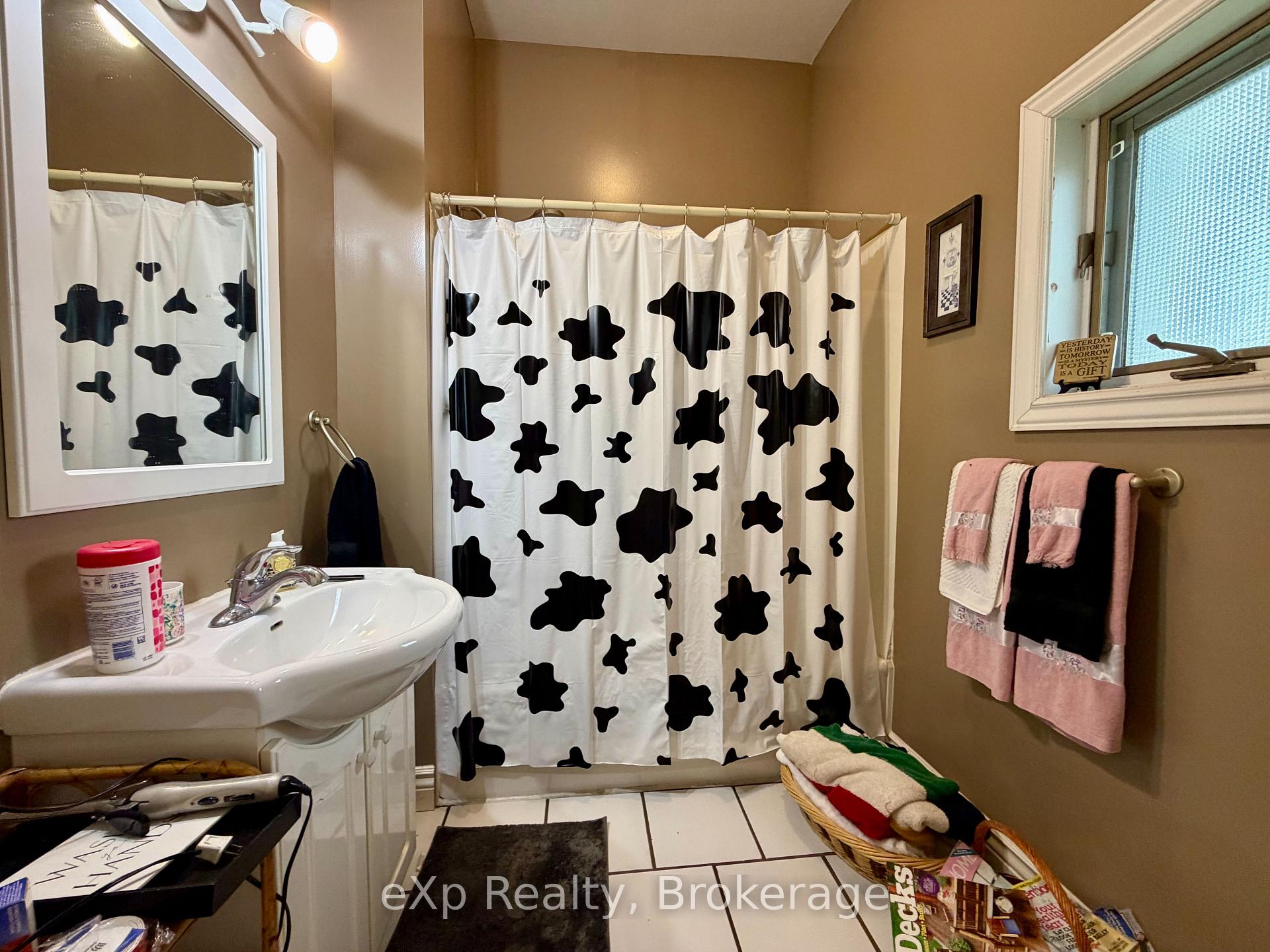 Photo 8 of 118 Elora Street, South Bruce — HOMEH
