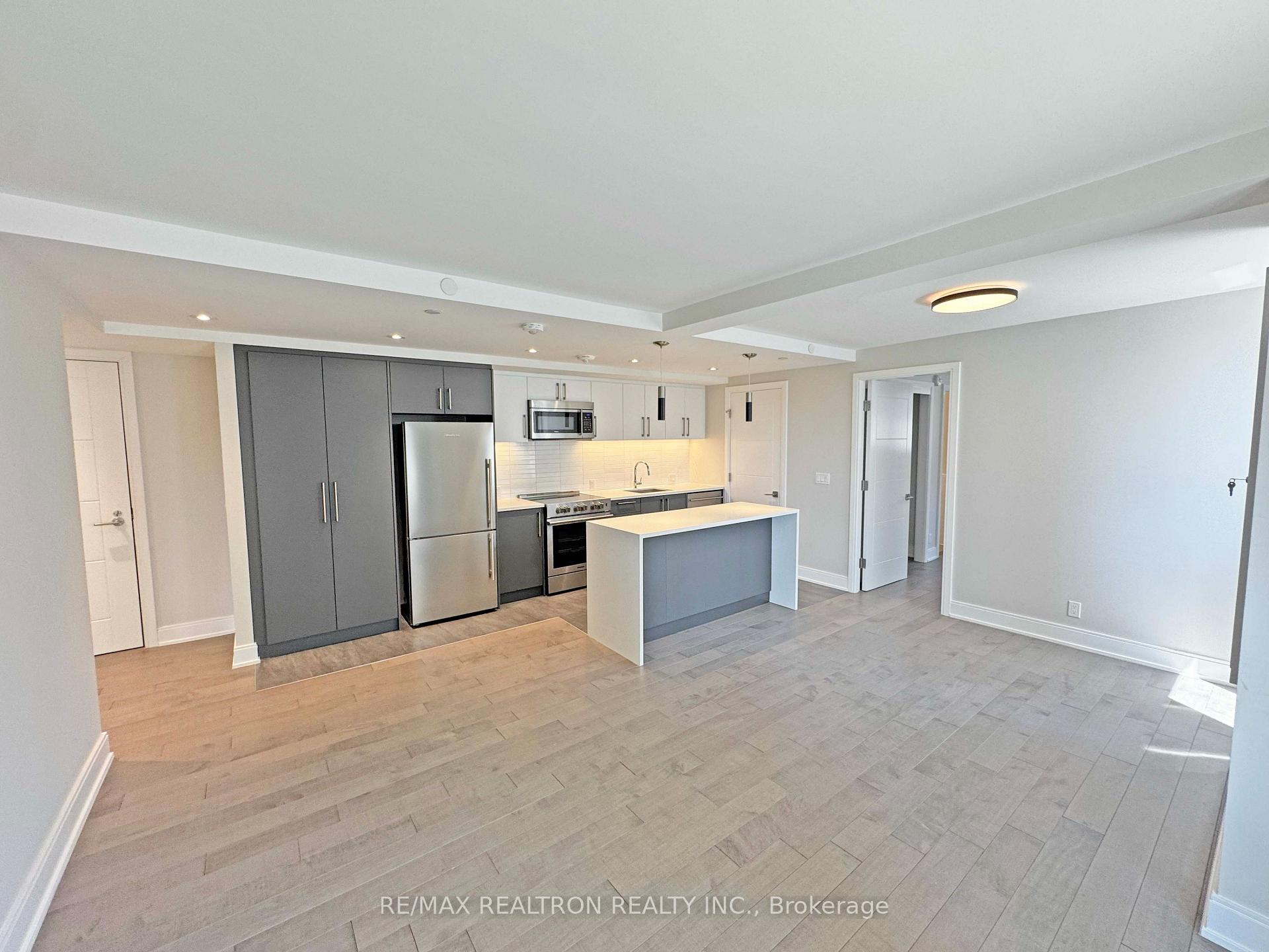 Photo 5 of Unit 301, 11 Walmer Road, Toronto, The Annex — HOMEH
