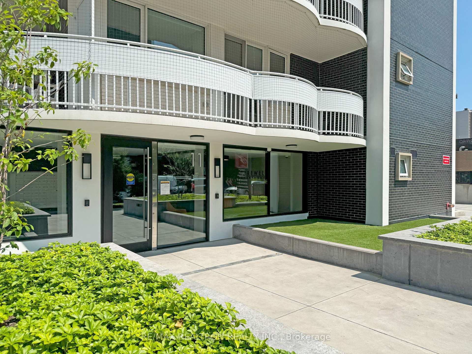 Photo 35 of Unit 301, 11 Walmer Road, Toronto, The Annex — HOMEH