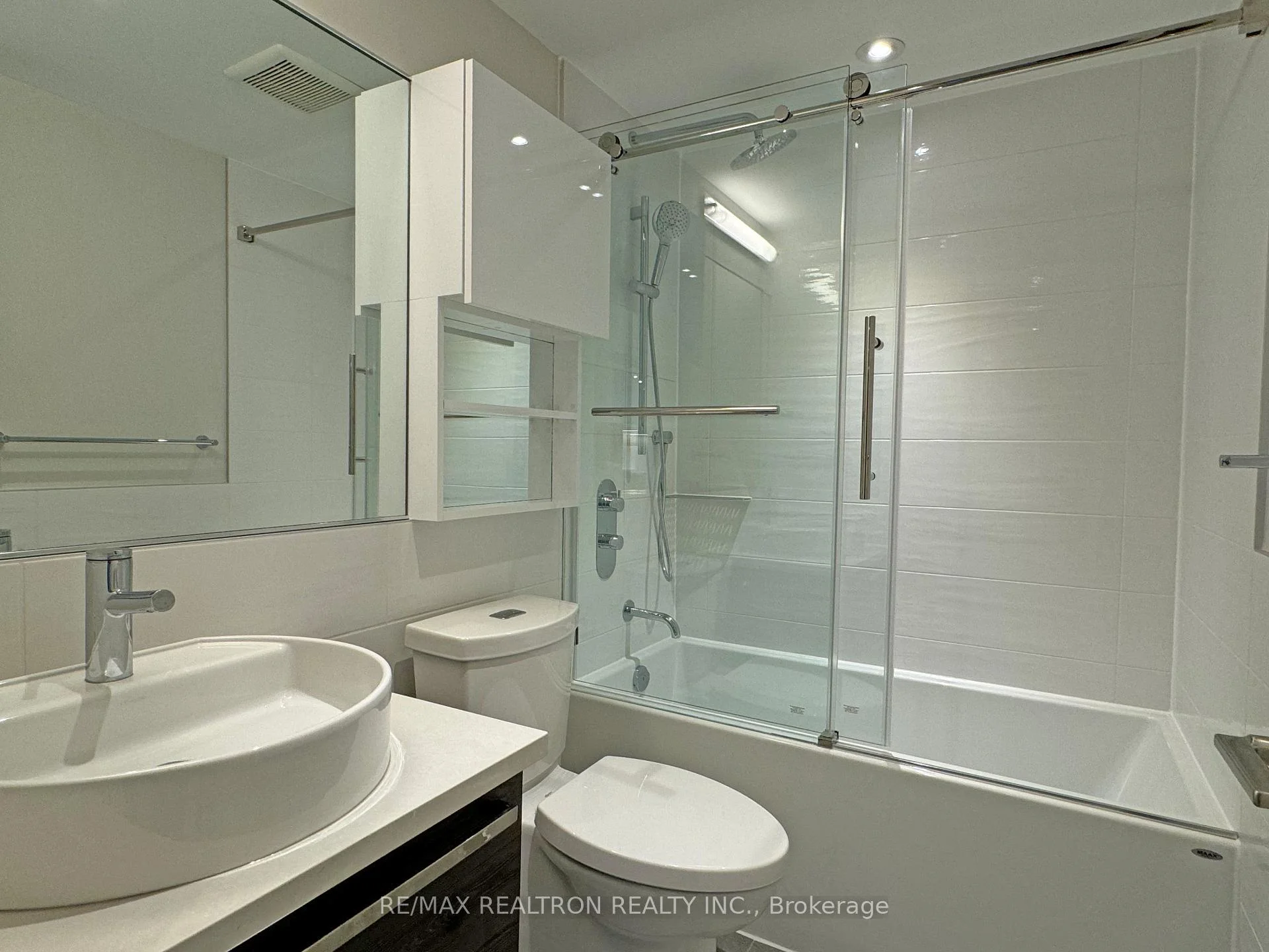 Photo 16 of Unit 301, 11 Walmer Road, Toronto, The Annex — HOMEH
