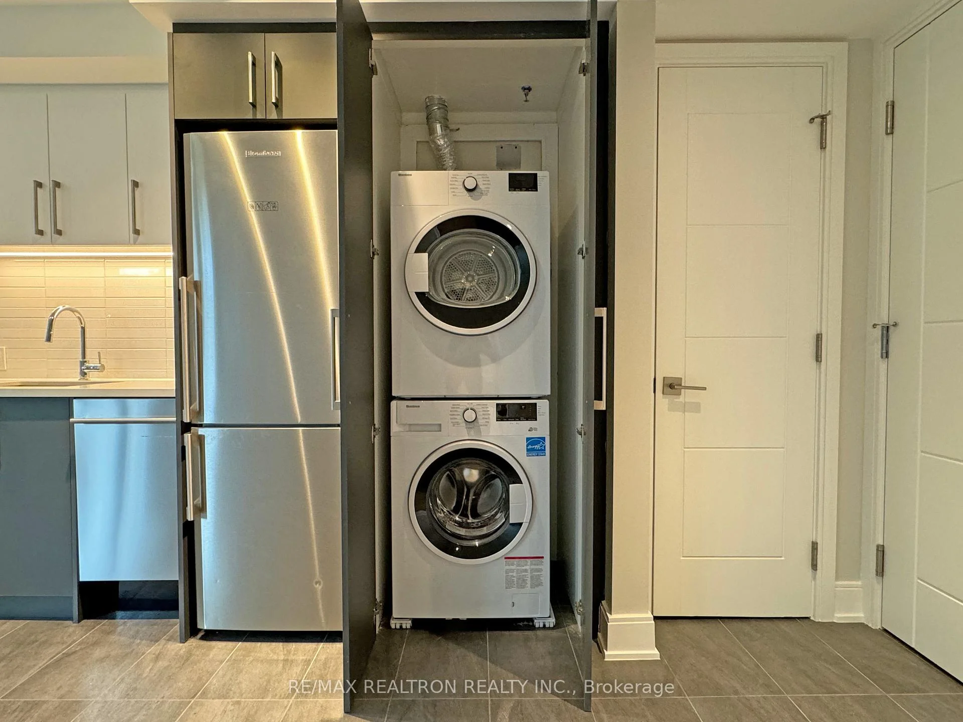 Photo 30 of Unit 301, 11 Walmer Road, Toronto, The Annex — HOMEH