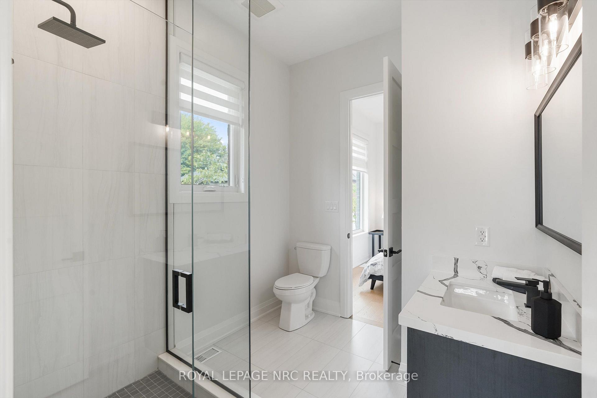 Photo 16 of 11 Primrose Street, Pelham, Fonthill — HOMEH