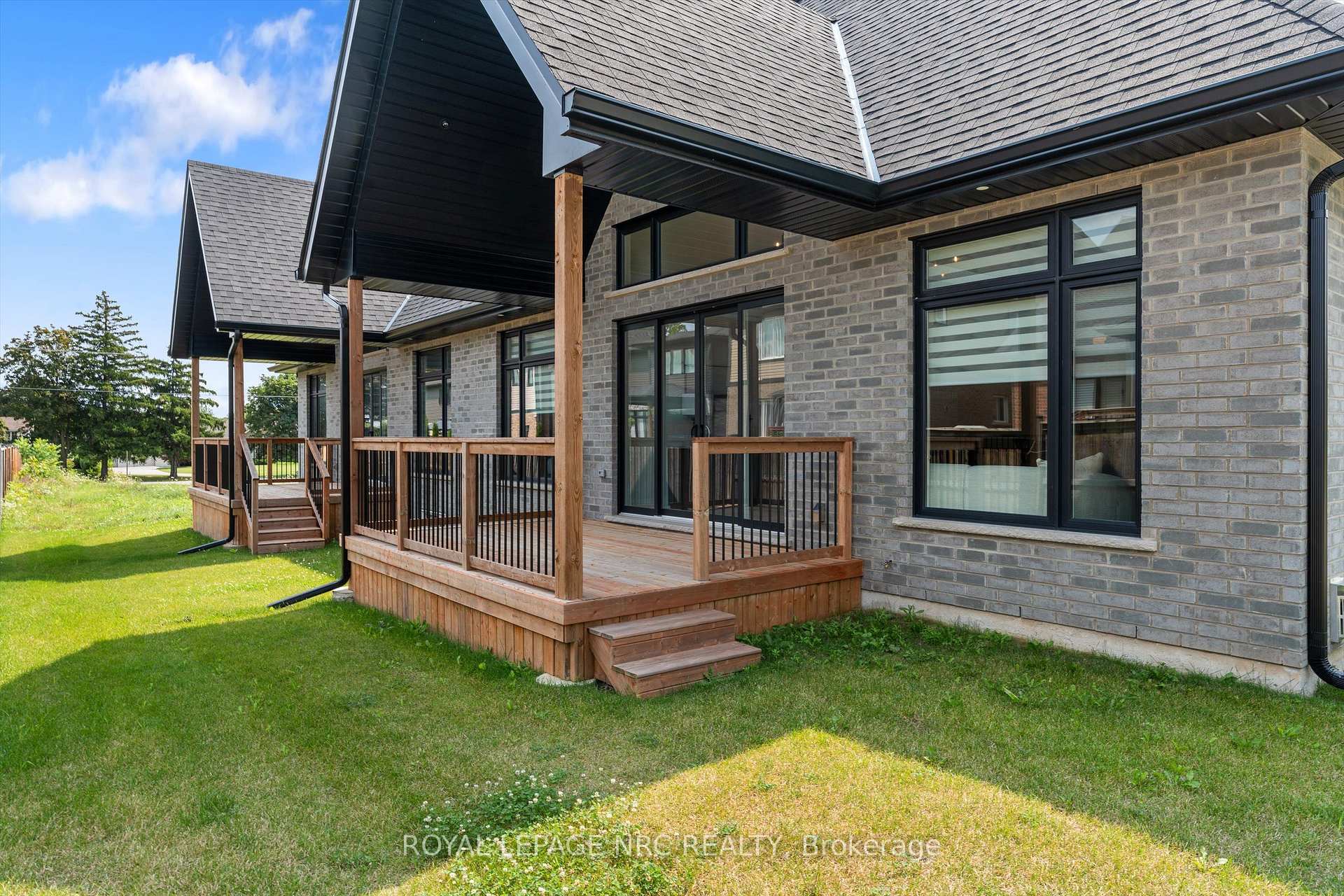Photo 35 of 11 Primrose Street, Pelham, Fonthill — HOMEH