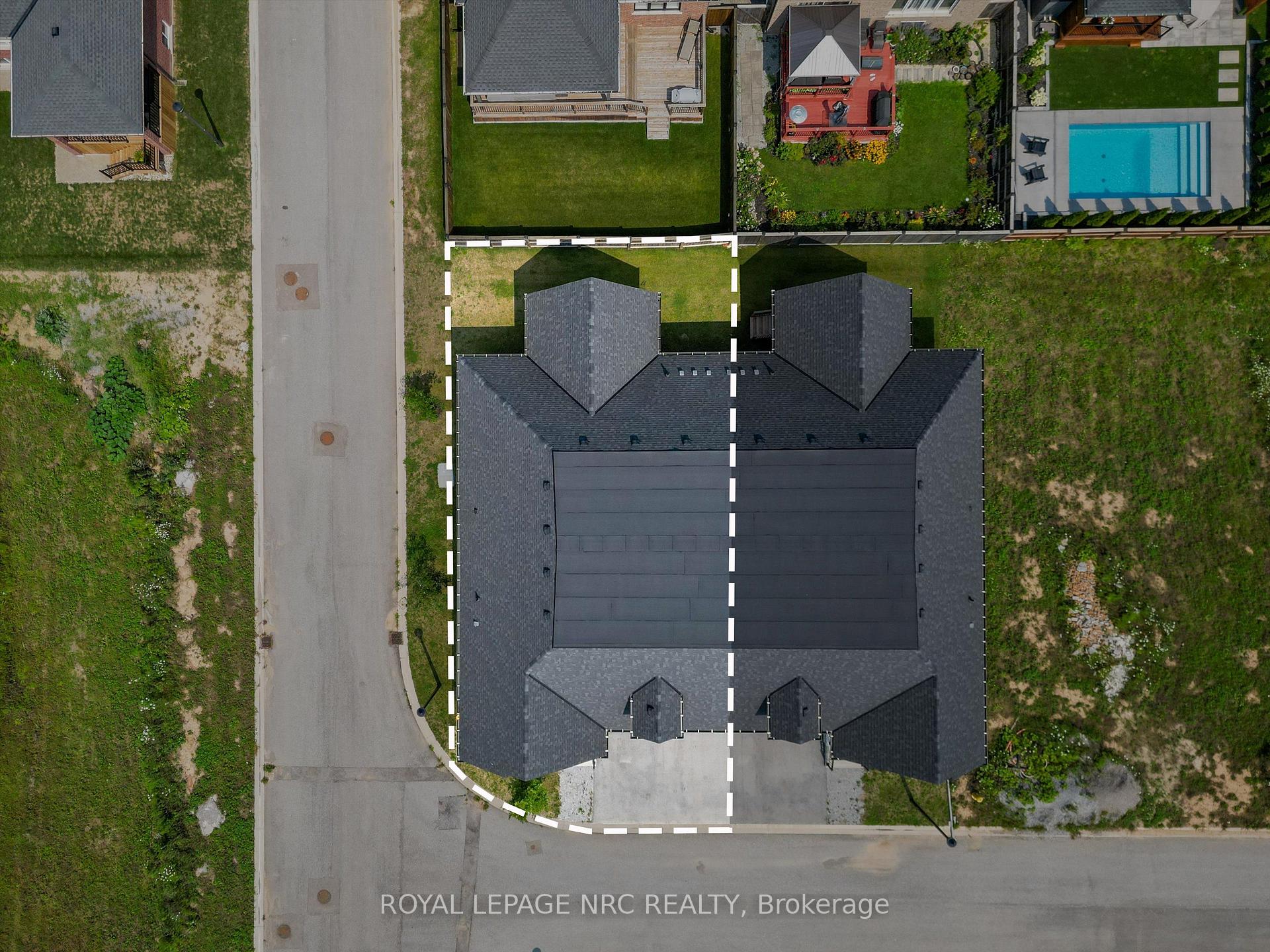Photo 42 of 11 Primrose Street, Pelham, Fonthill — HOMEH