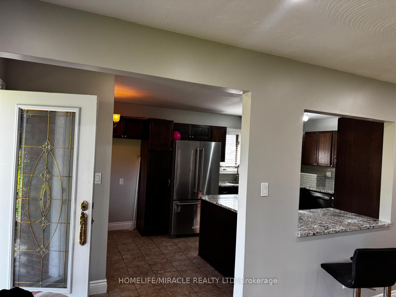 Photo 1 of 920 Willowdale Avenue, Oshawa, Donevan — HOMEH