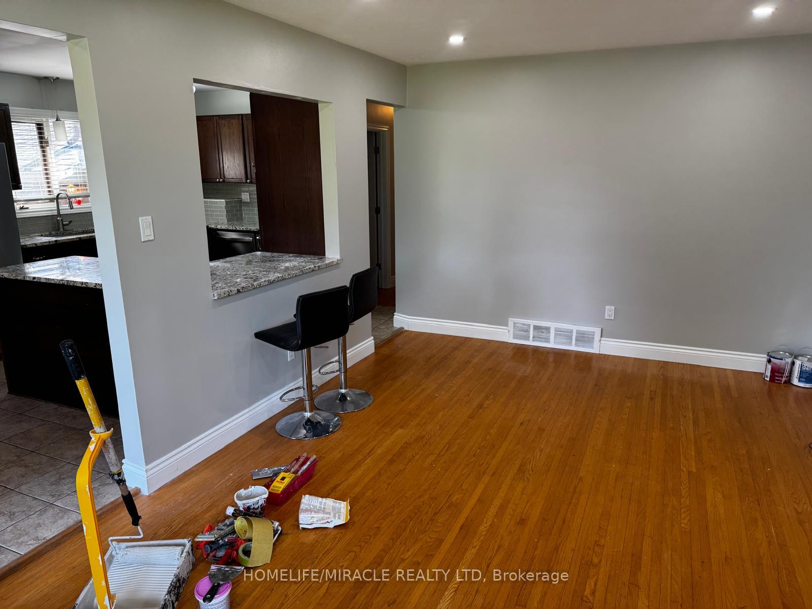 Photo 5 of 920 Willowdale Avenue, Oshawa, Donevan — HOMEH