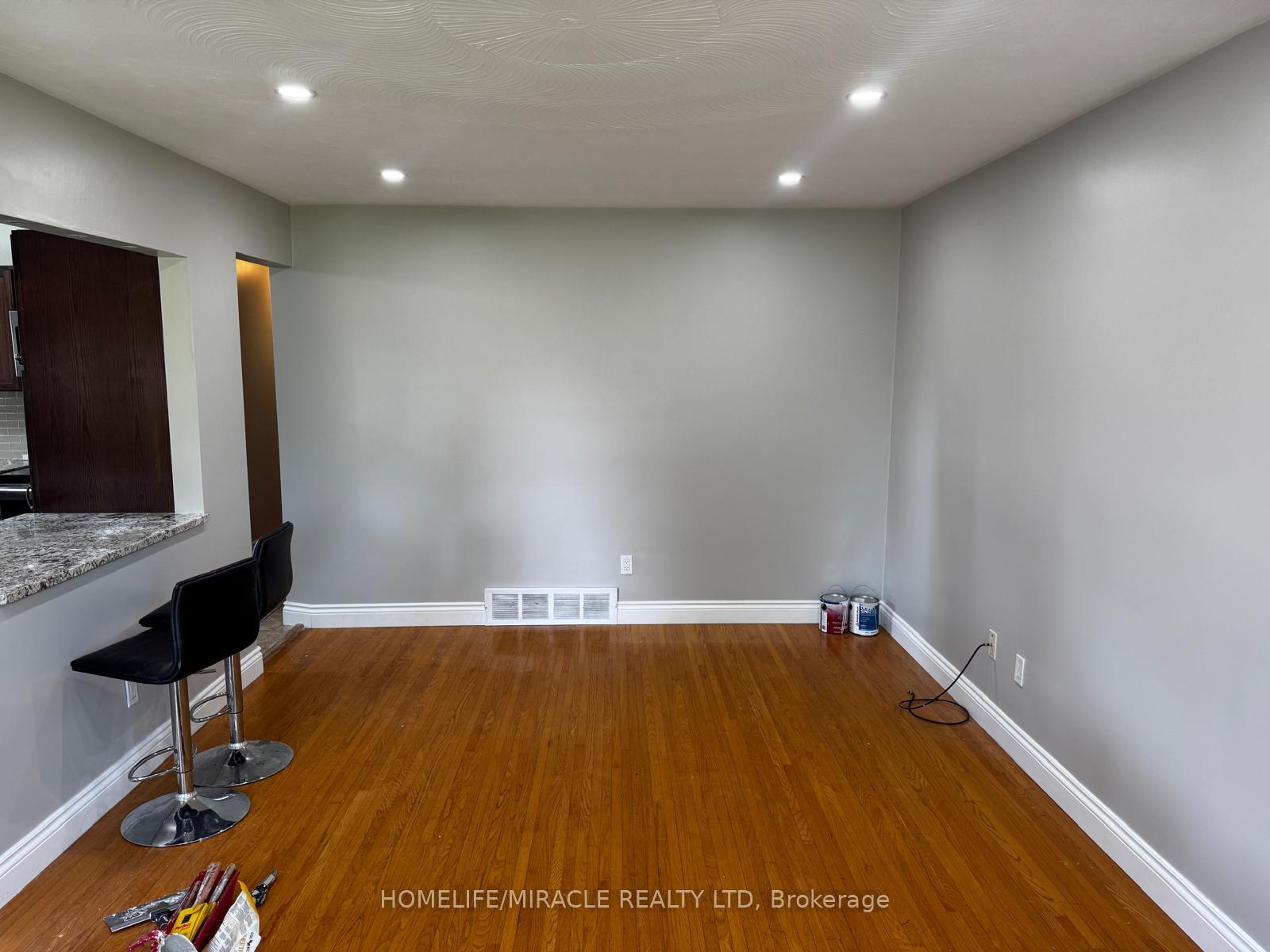 Photo 6 of 920 Willowdale Avenue, Oshawa, Donevan — HOMEH