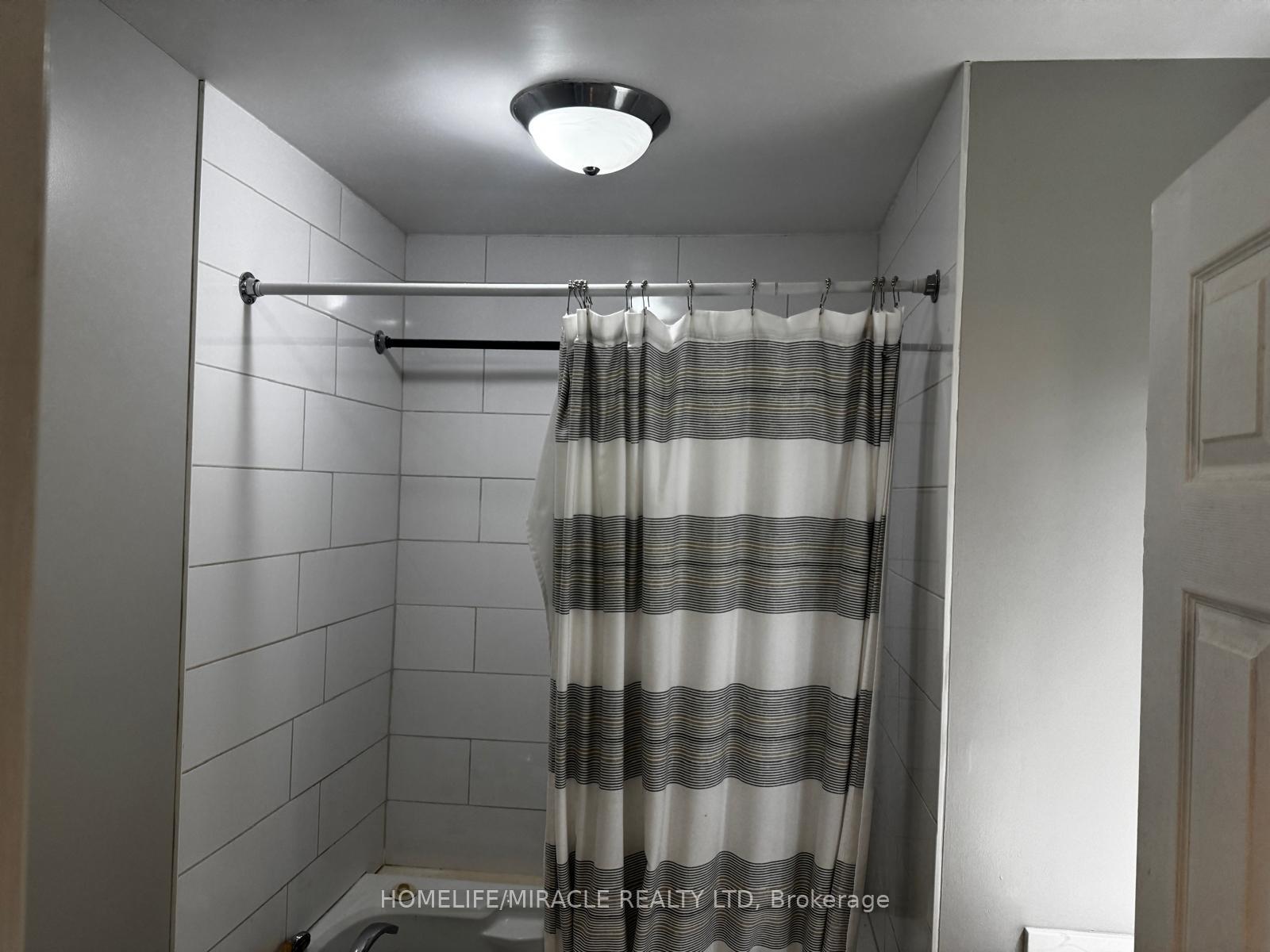 Photo 8 of 920 Willowdale Avenue, Oshawa, Donevan — HOMEH
