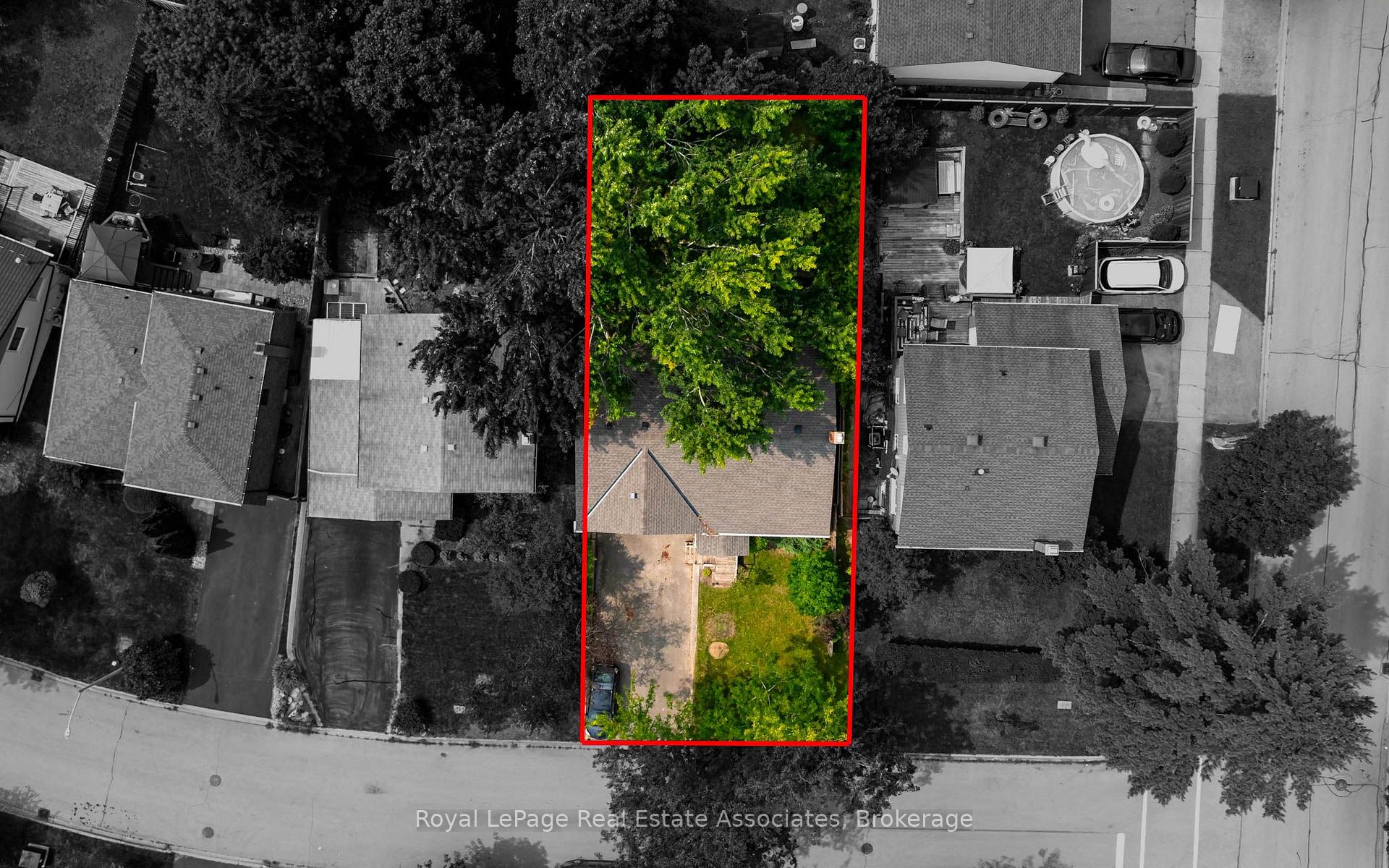 Photo 5 of 11 Berry Street, Halton Hills, Acton — HOMEH