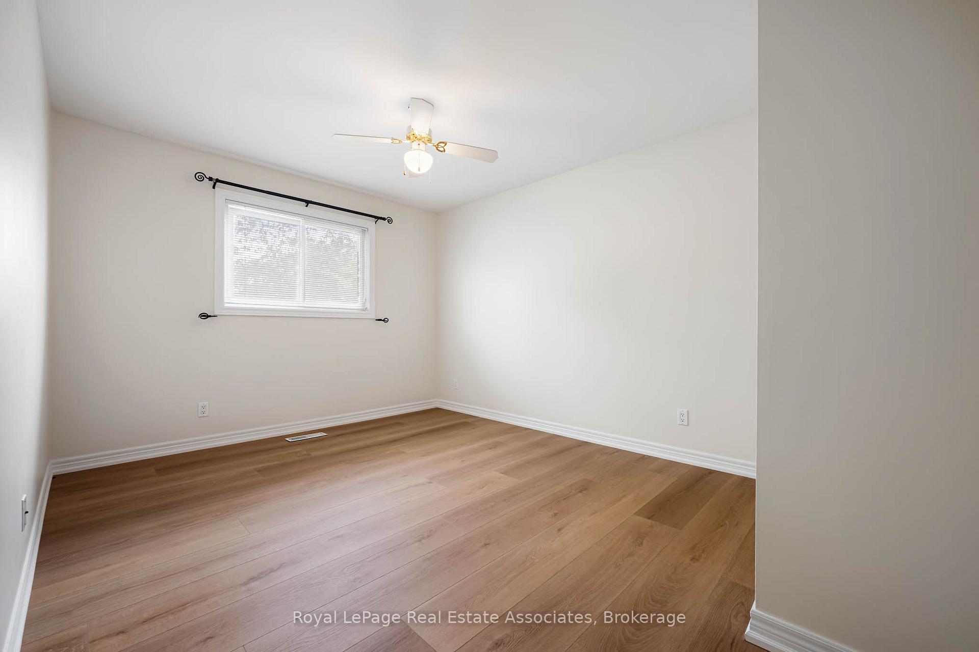 Photo 24 of 11 Berry Street, Halton Hills, Acton — HOMEH