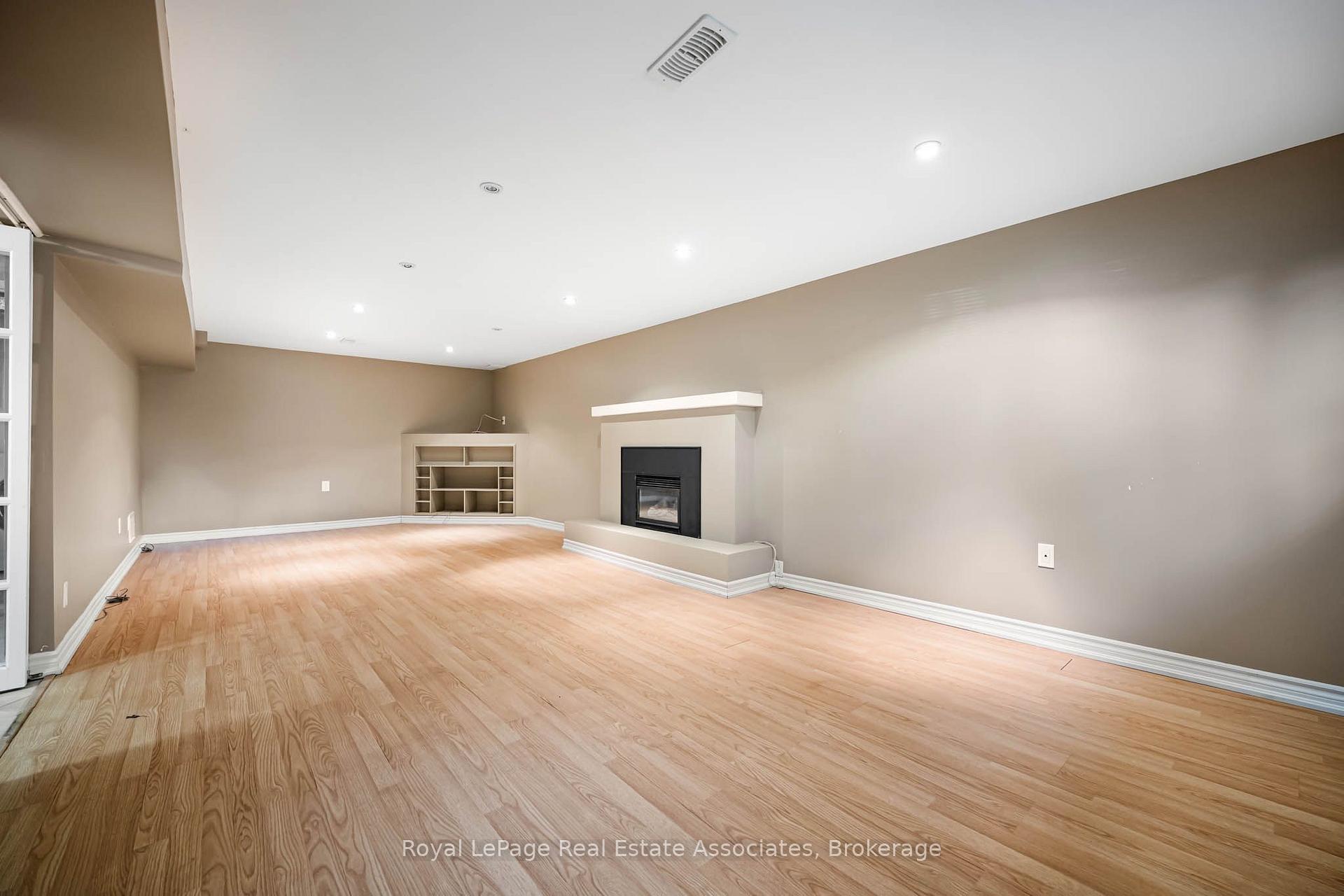 Photo 31 of 11 Berry Street, Halton Hills, Acton — HOMEH