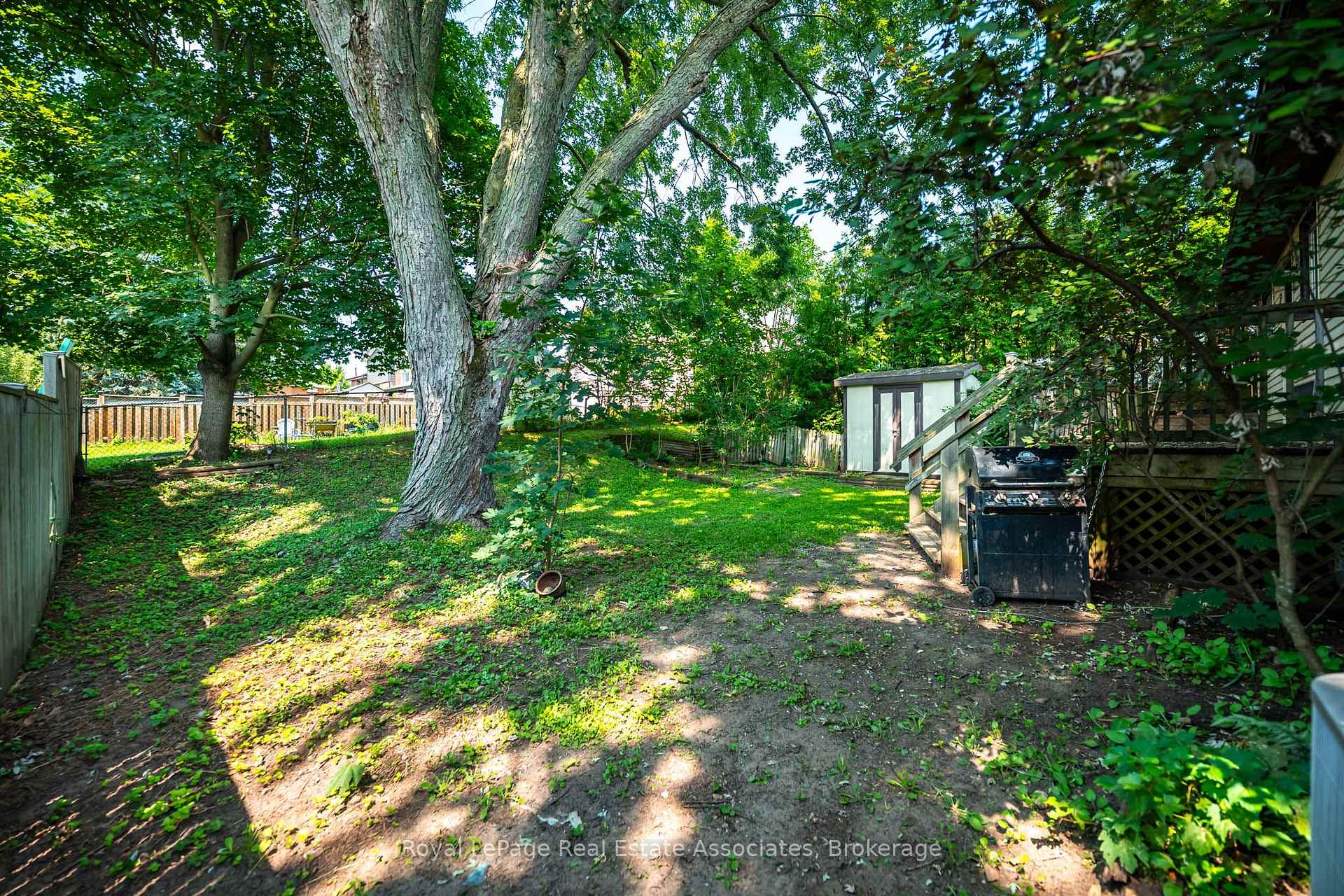 Photo 34 of 11 Berry Street, Halton Hills, Acton — HOMEH
