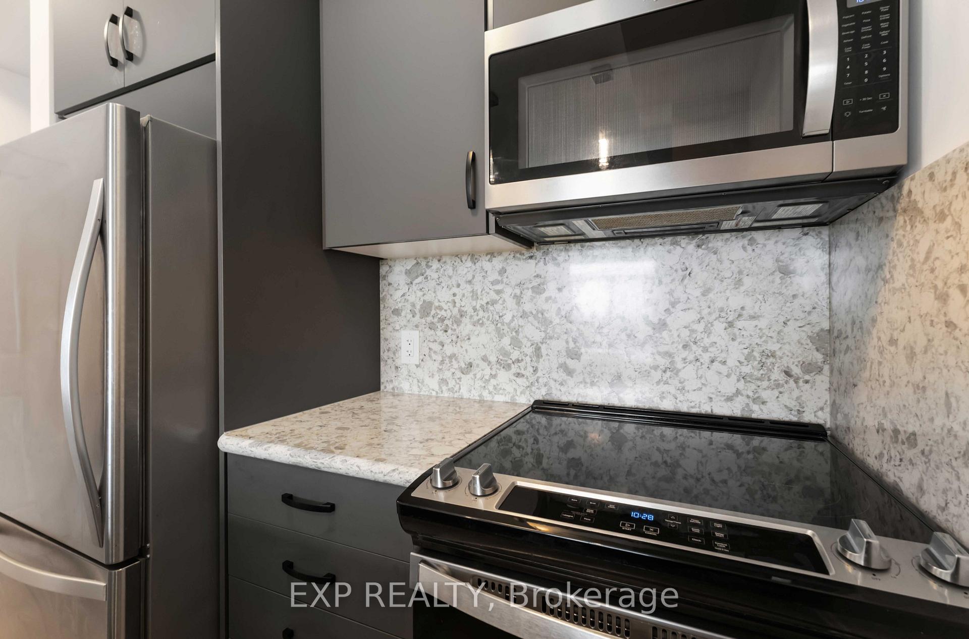 Photo 14 of Unit Unit # 601, 450 Dundas Street E, Hamilton, Waterdown — HOMEH