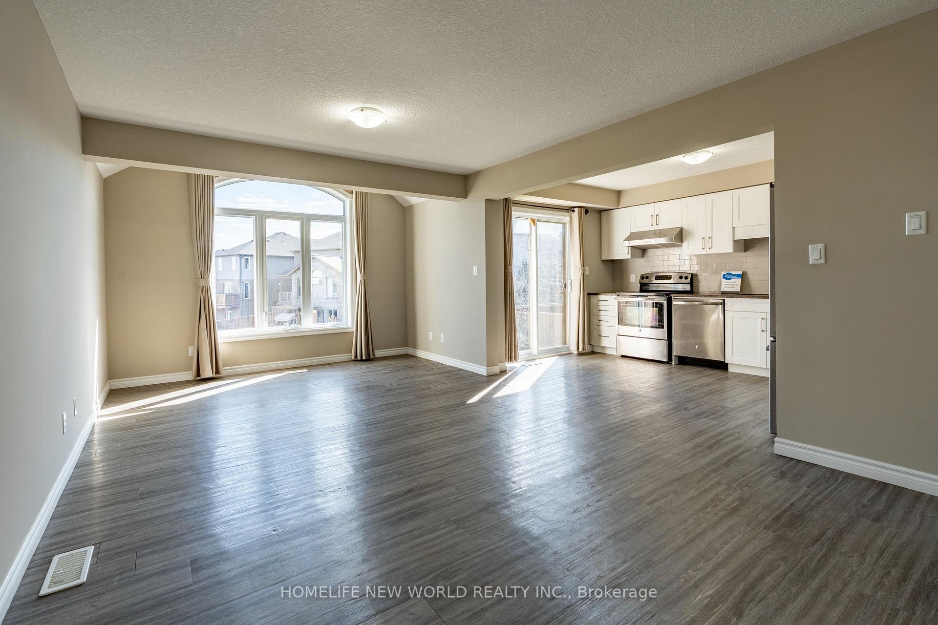 Photo 5 of 452 Avens Street, Waterloo, Columbia Forest/Clair Hills — HOMEH