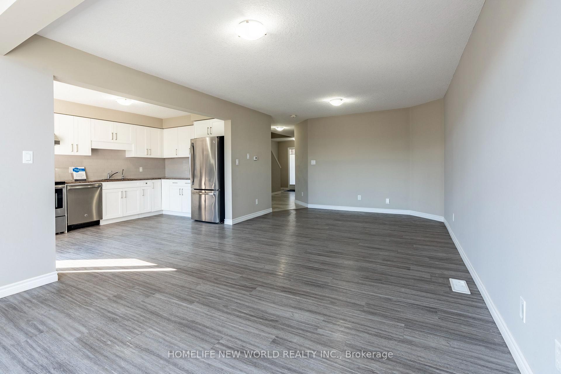 Photo 7 of 452 Avens Street, Waterloo, Columbia Forest/Clair Hills — HOMEH