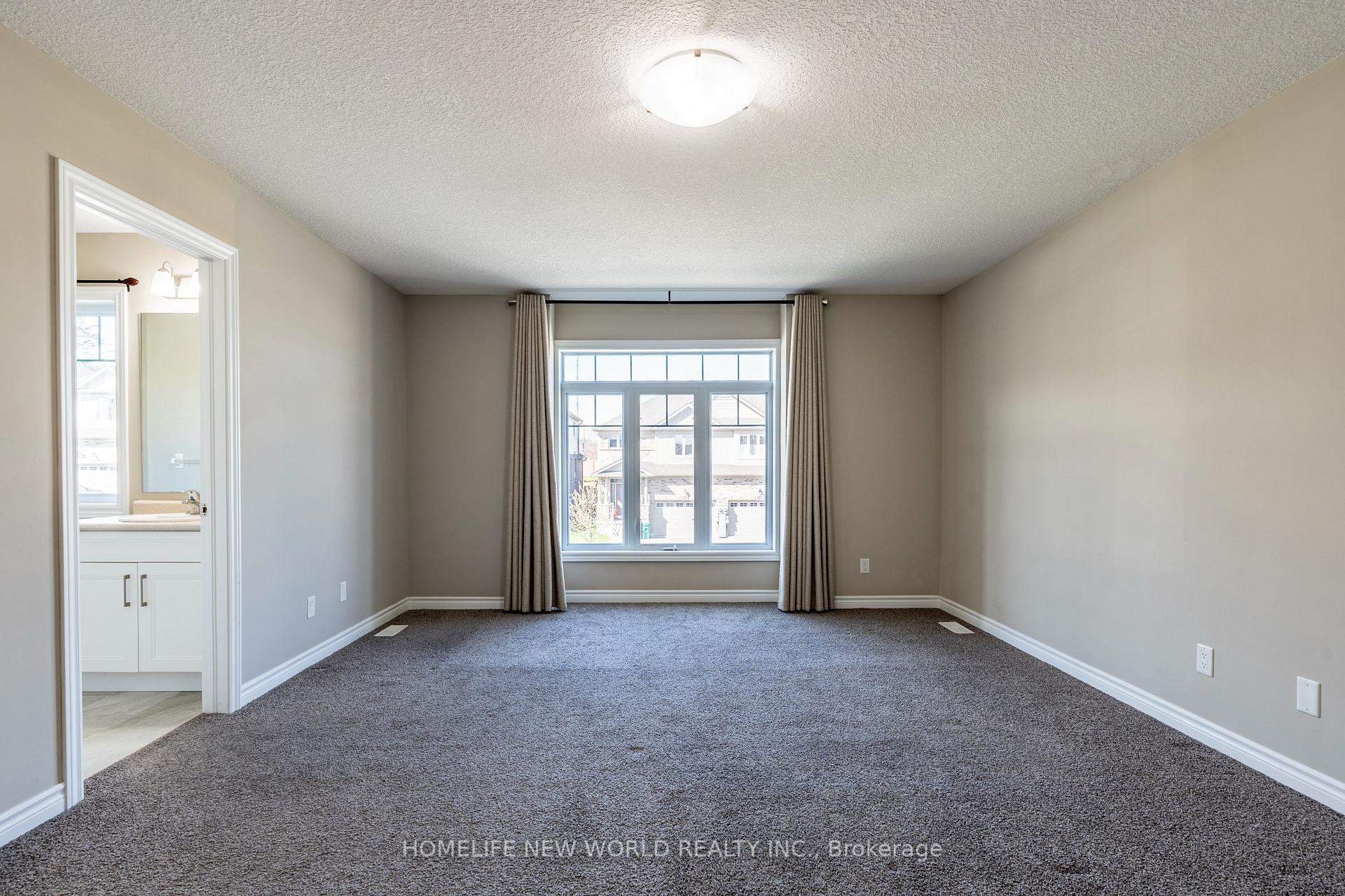 Photo 12 of 452 Avens Street, Waterloo, Columbia Forest/Clair Hills — HOMEH