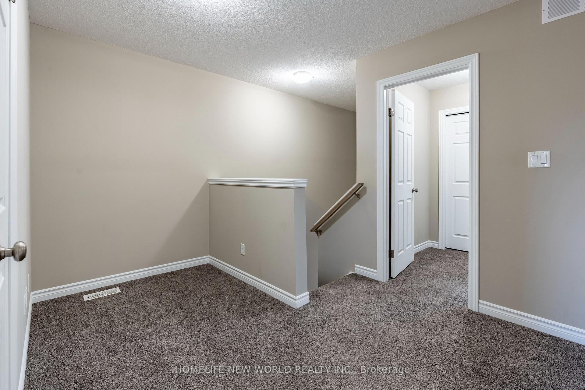 Photo 20 of 452 Avens Street, Waterloo, Columbia Forest/Clair Hills — HOMEH