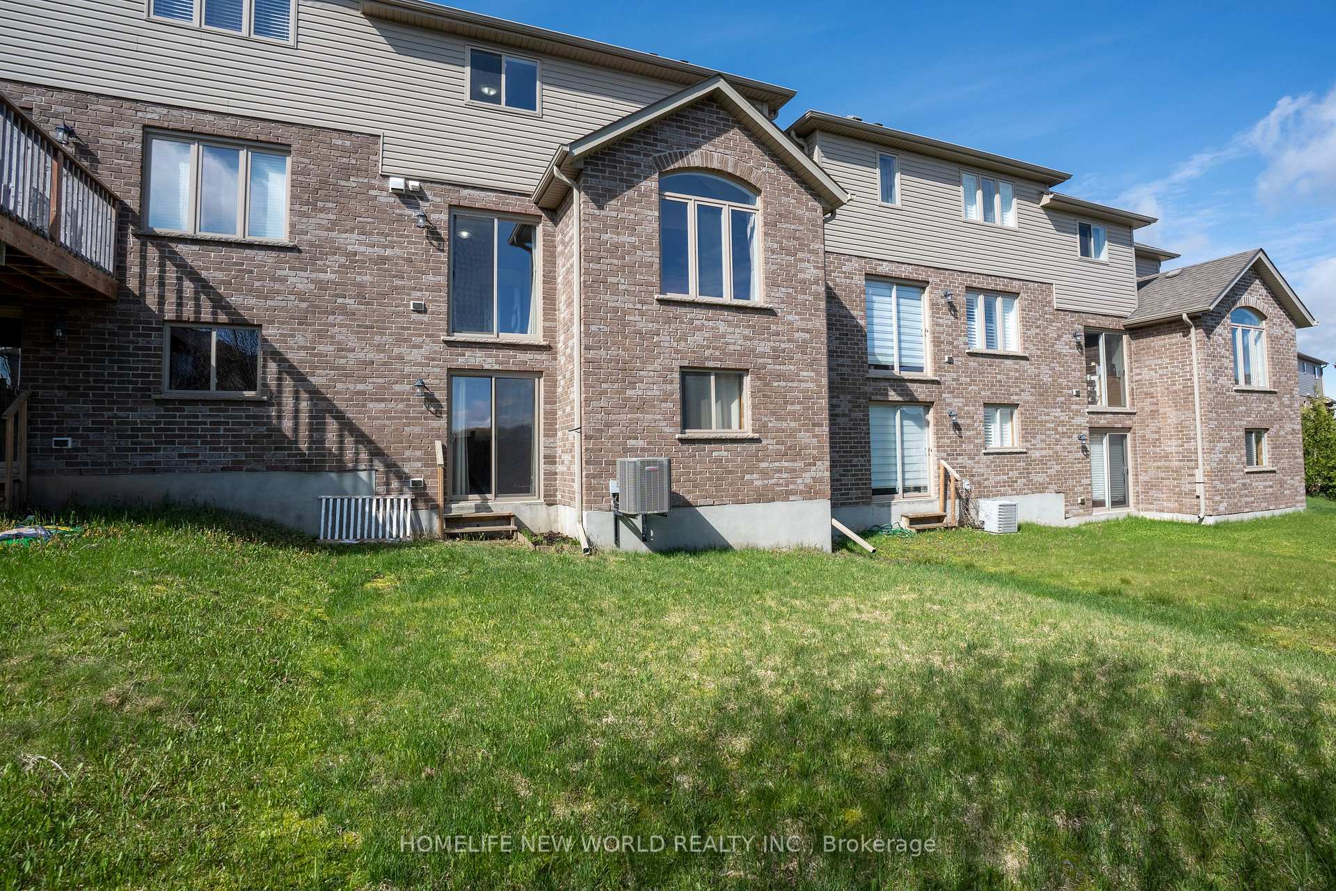 Photo 22 of 452 Avens Street, Waterloo, Columbia Forest/Clair Hills — HOMEH